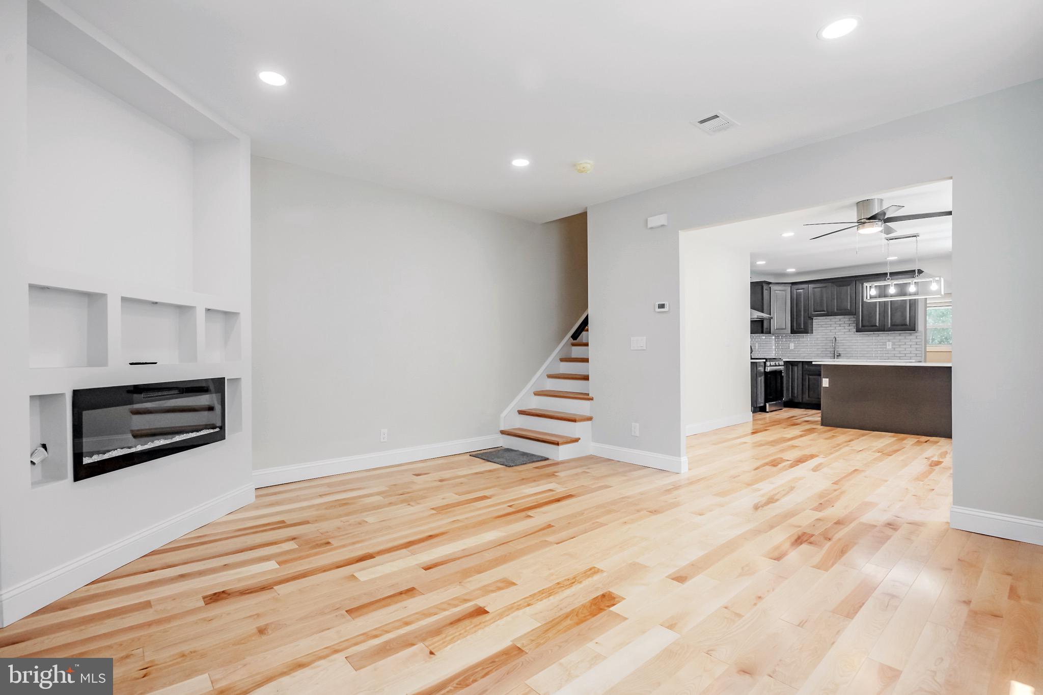 KIRKLAND - Residential