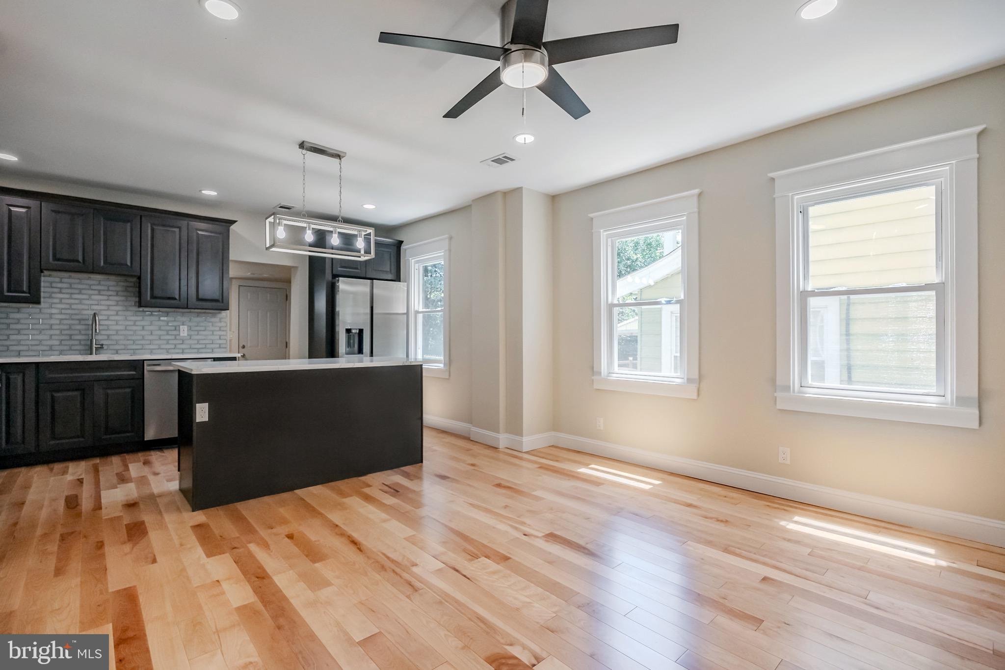 KIRKLAND - Residential