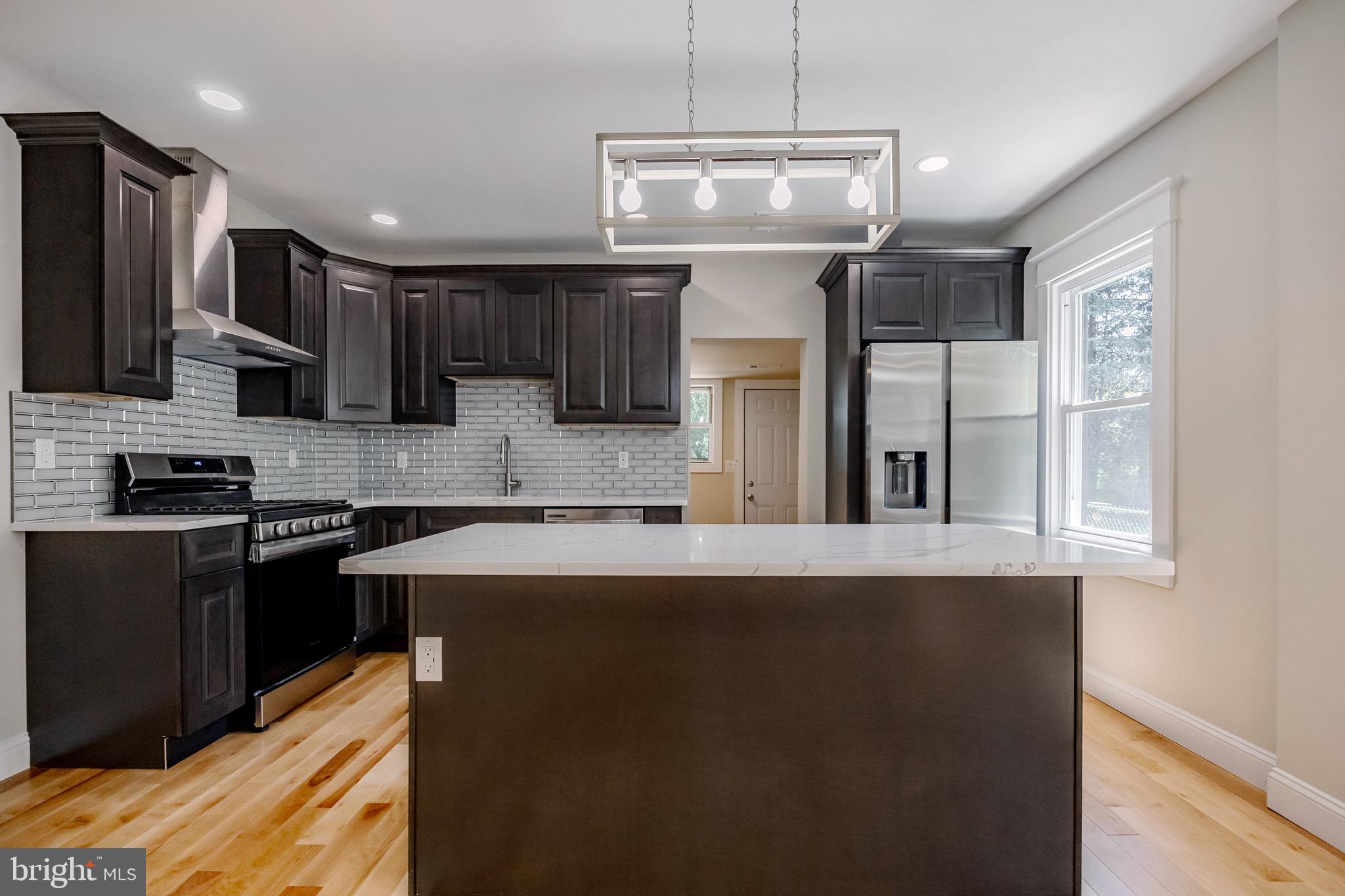 KIRKLAND - Residential