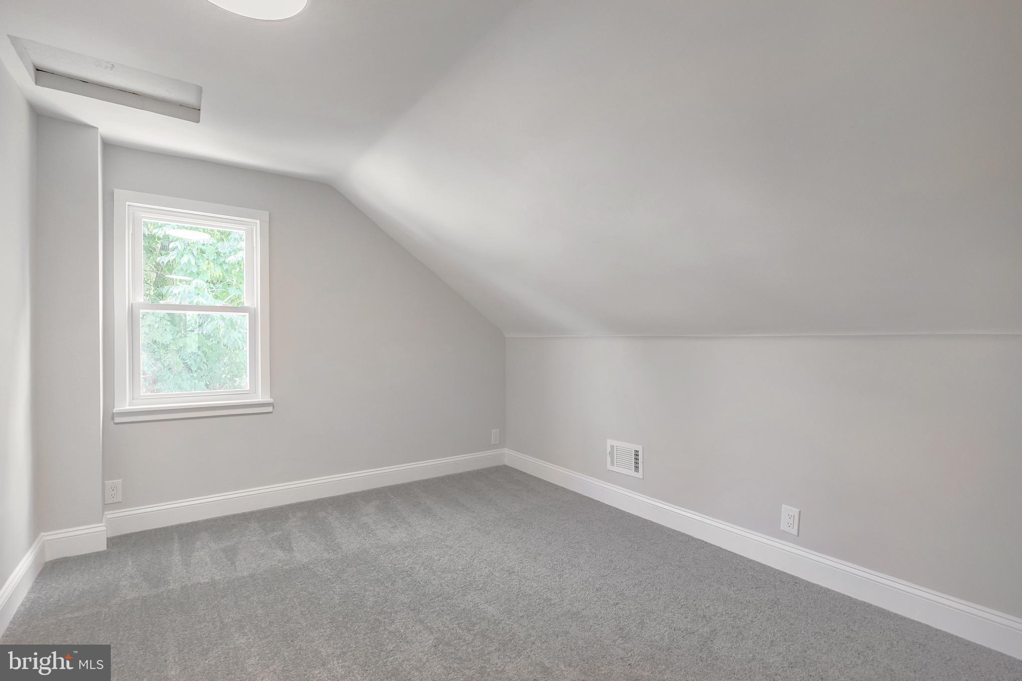 KIRKLAND - Residential