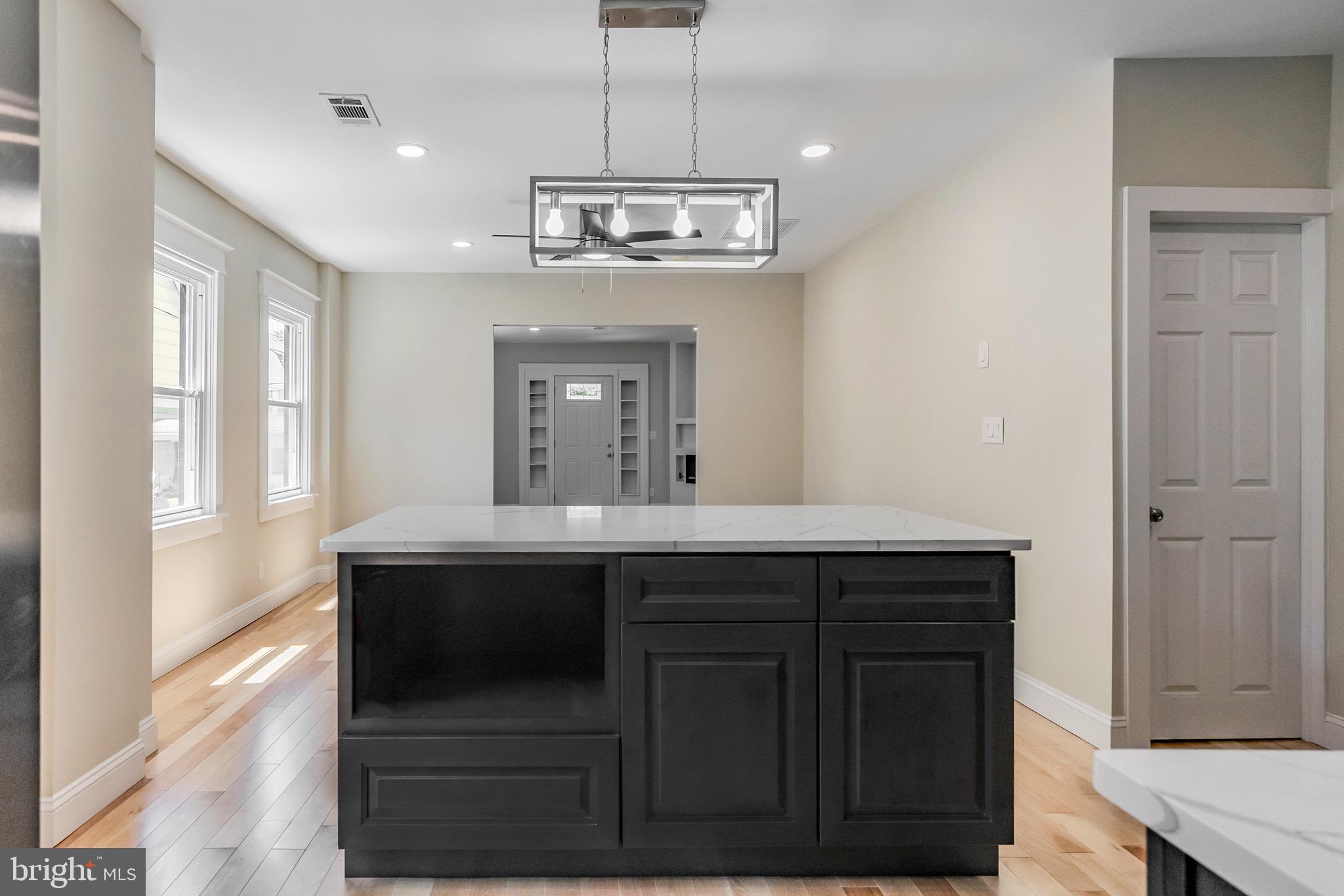 KIRKLAND - Residential