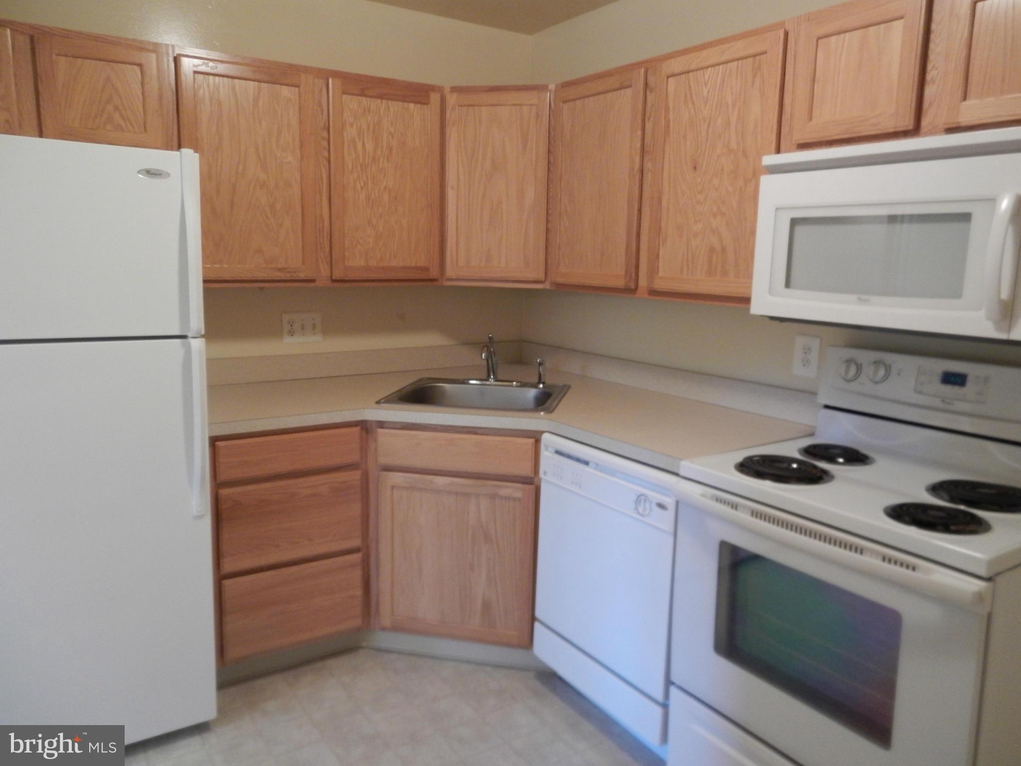 HICKORY HILLS CONDOMINIUMS - Residential Lease