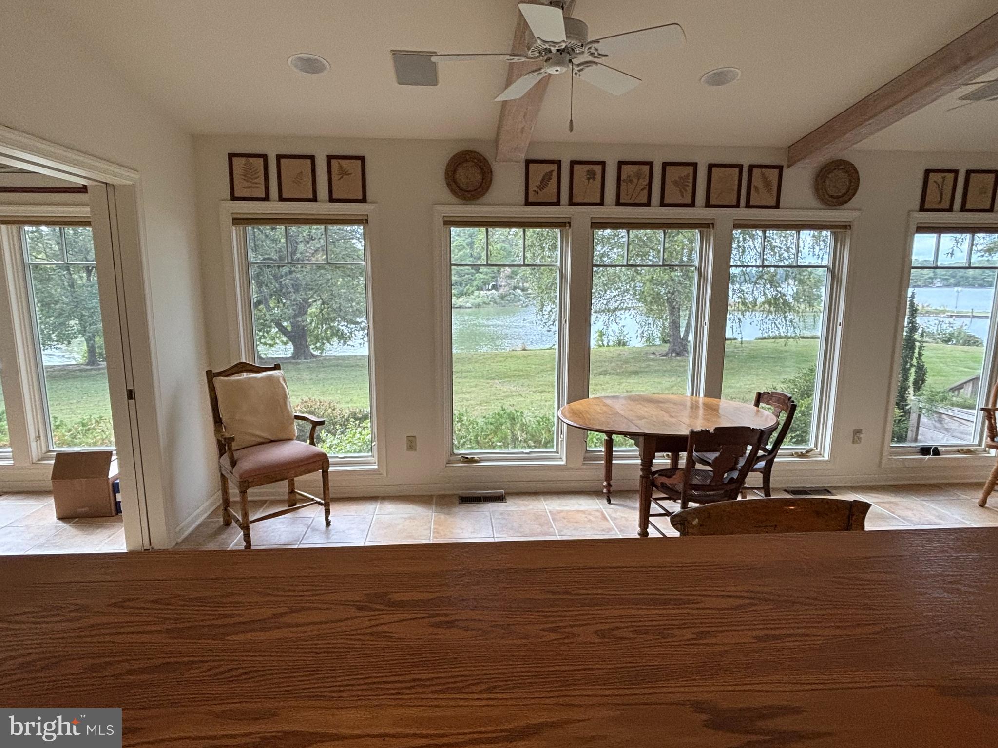 BAILEYS NECK - Residential