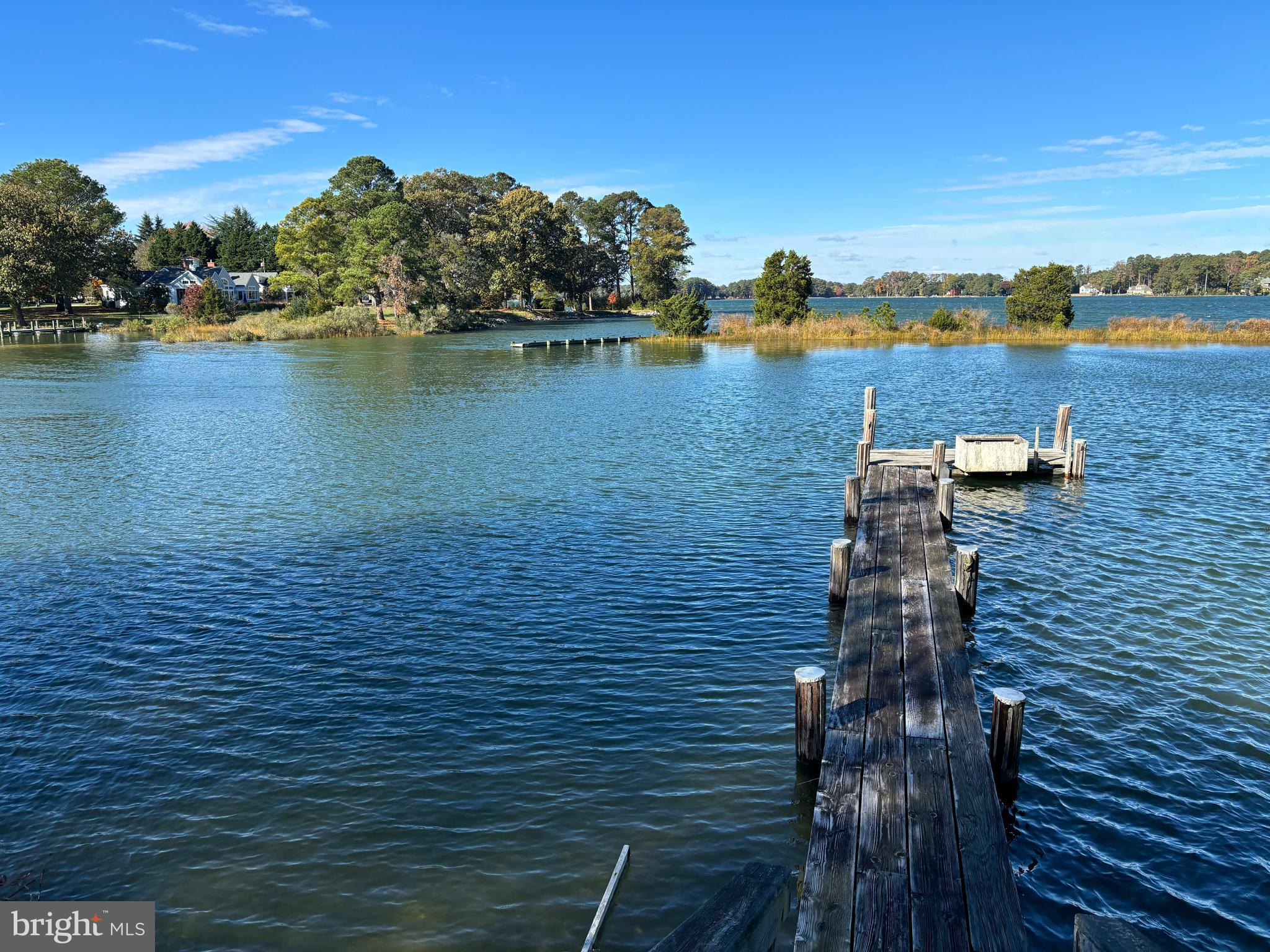 BAILEYS NECK - Residential