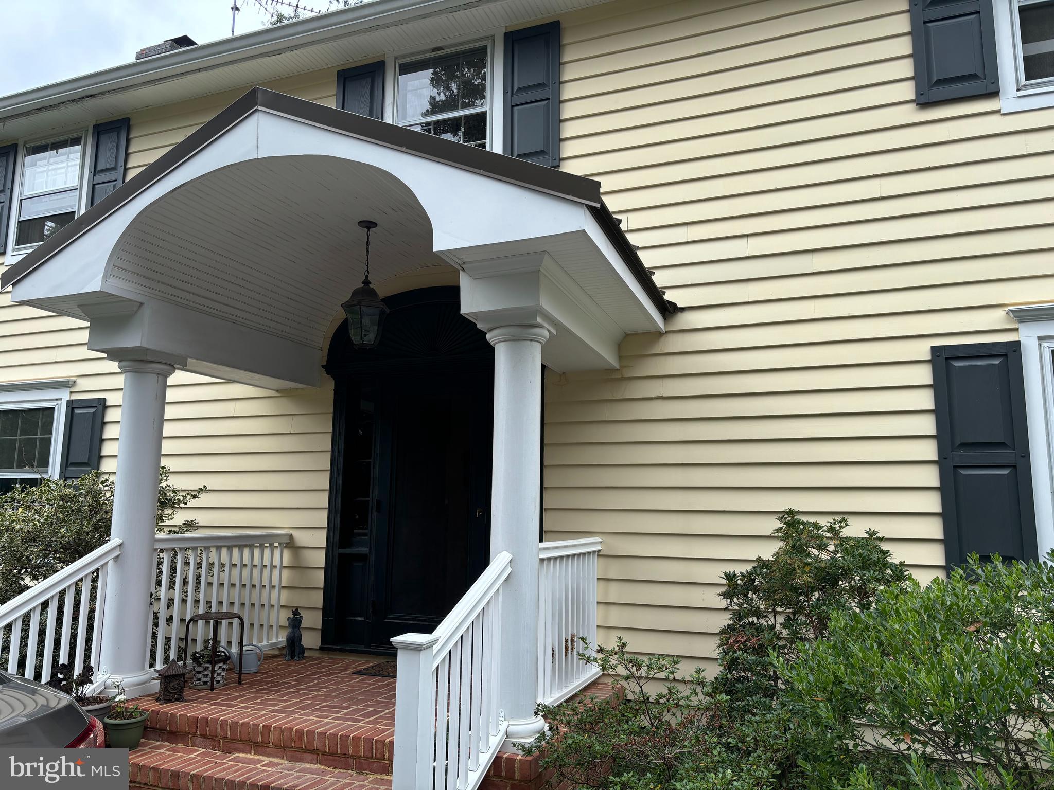 BAILEYS NECK - Residential