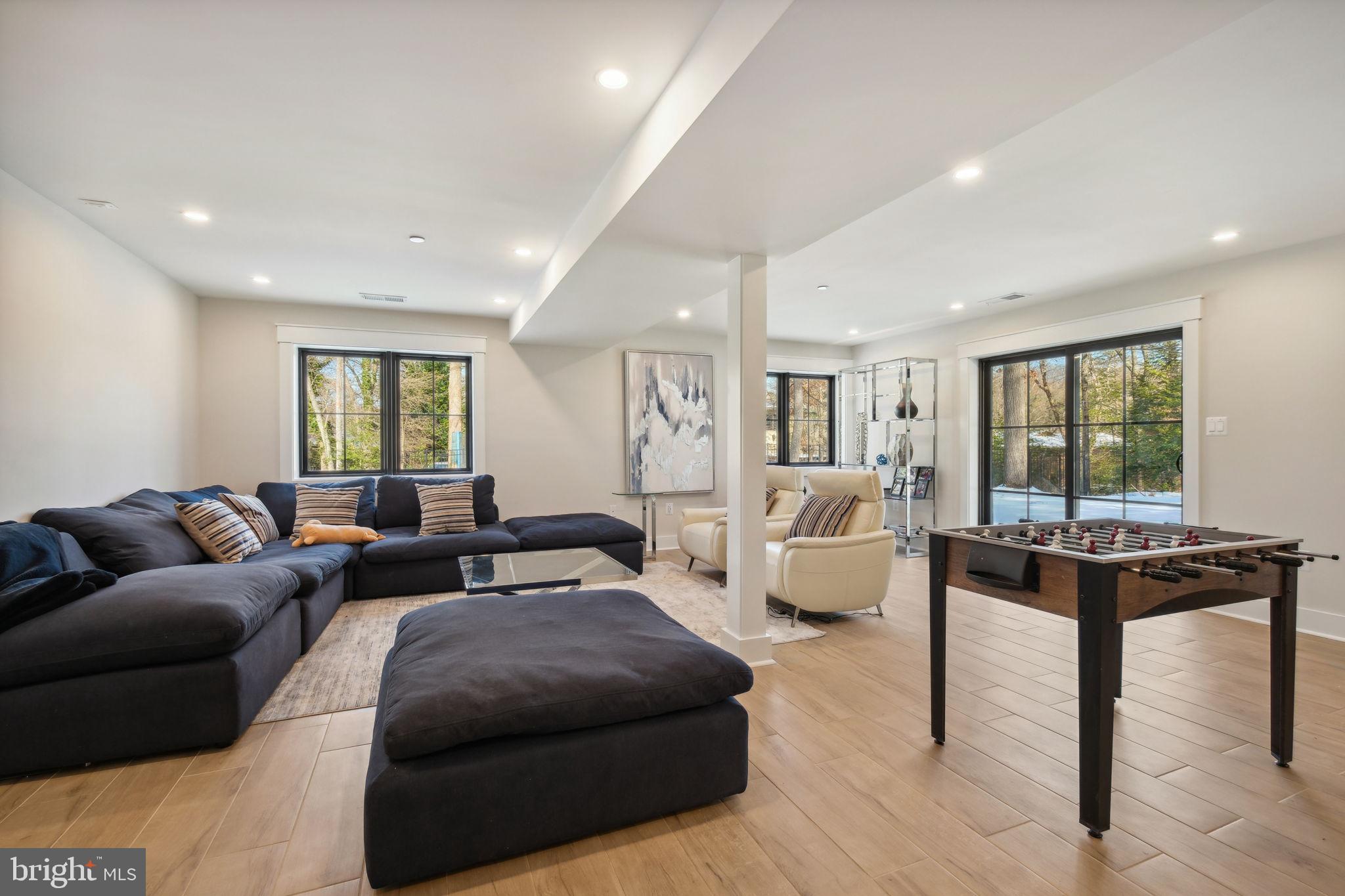 LUXMANOR - Residential