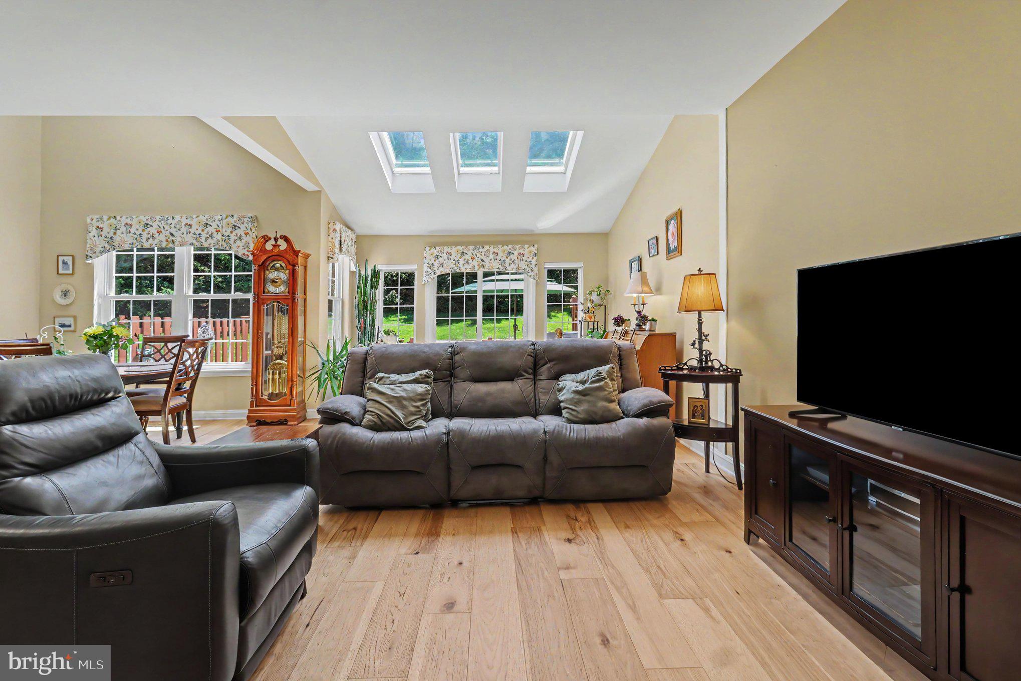 CENTER POINT FARM - Residential