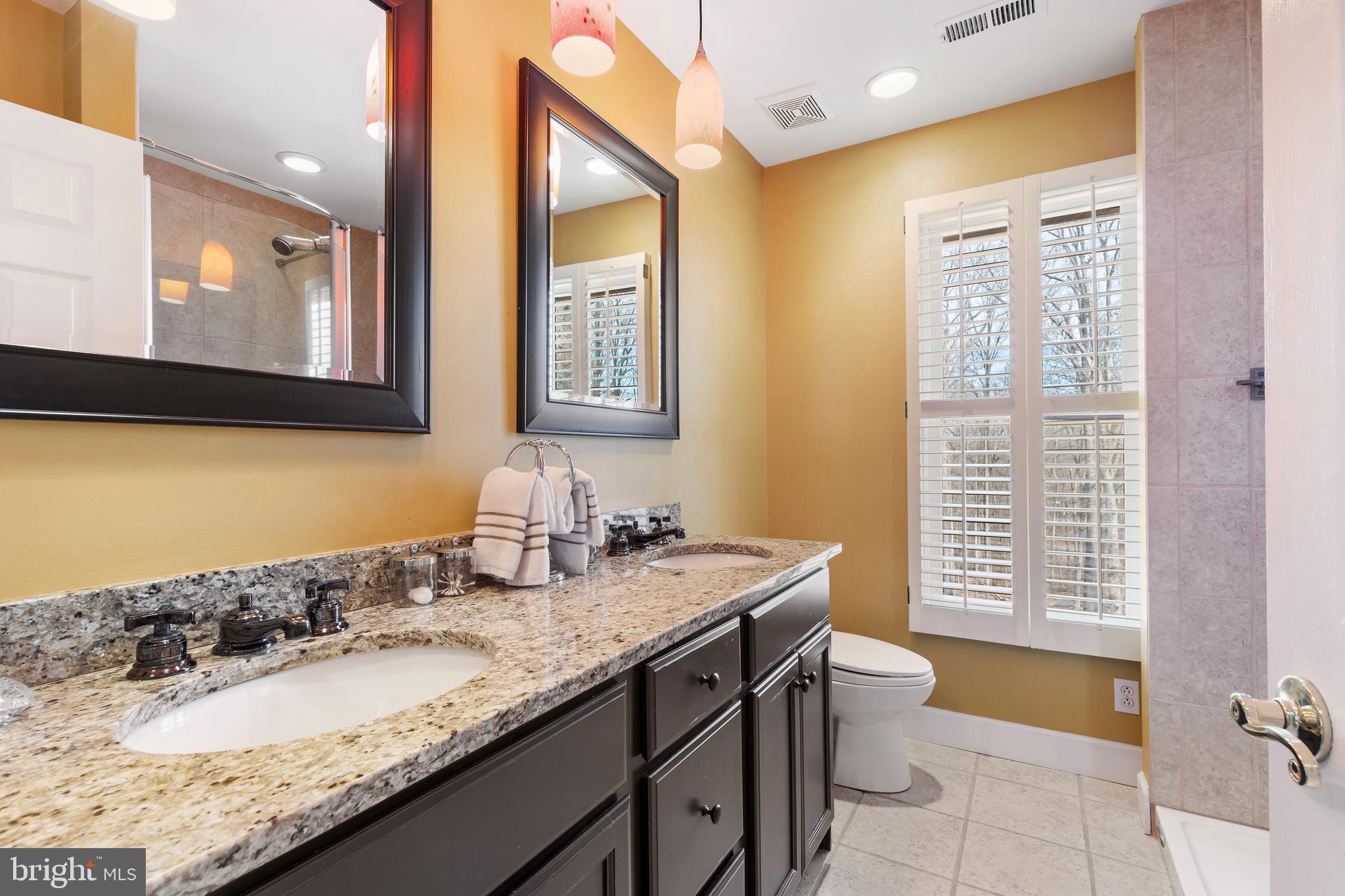 WOODLEAF - Residential