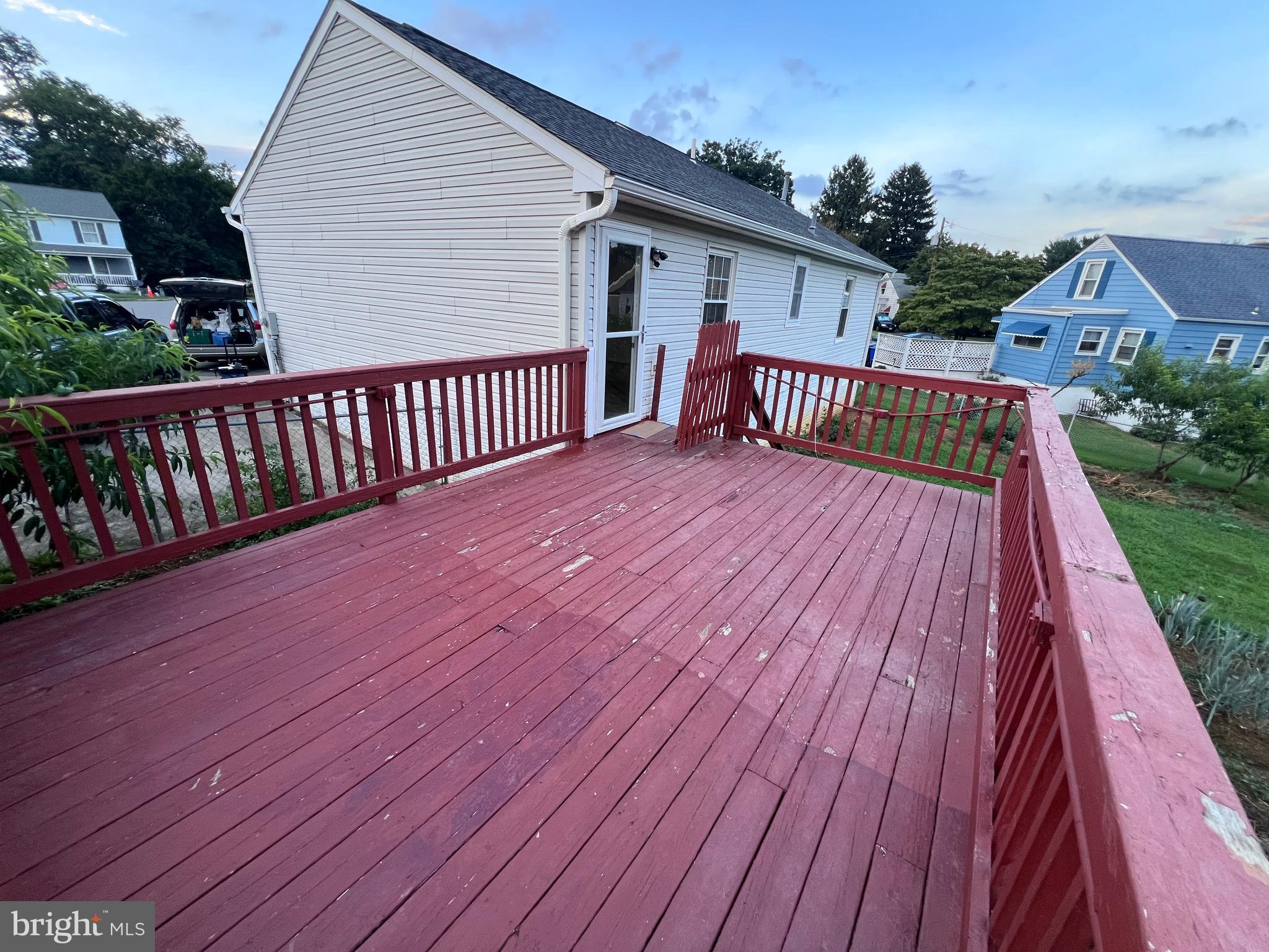 THE PINES - Residential