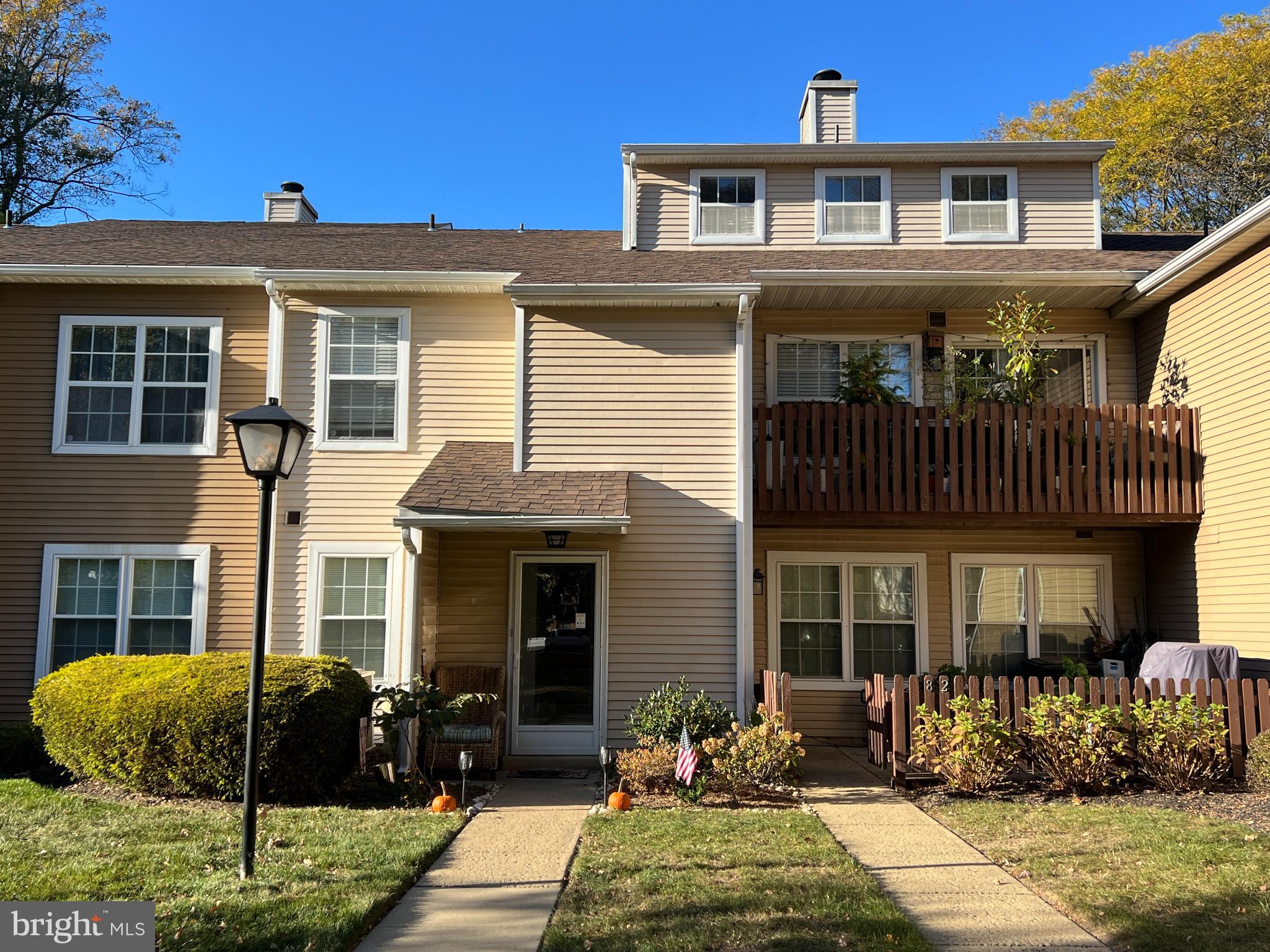 SAW MILL VALLEY - Residential