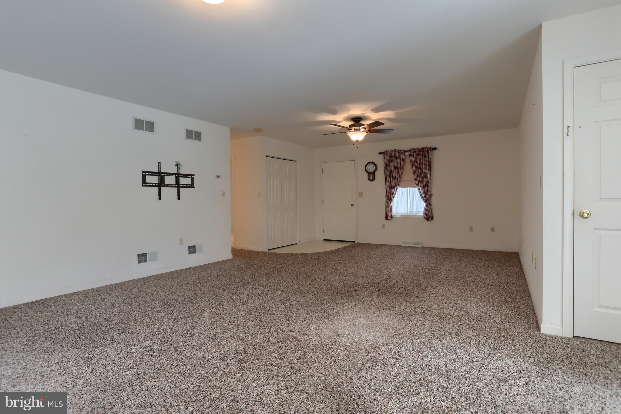 NEWBURG VILLAGE - Residential