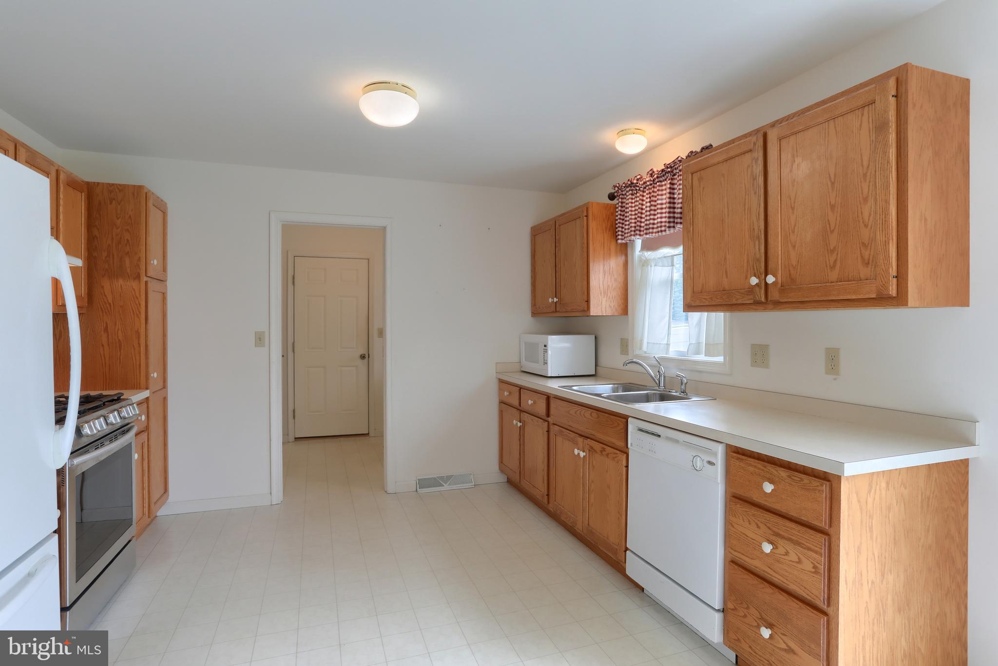 NEWBURG VILLAGE - Residential