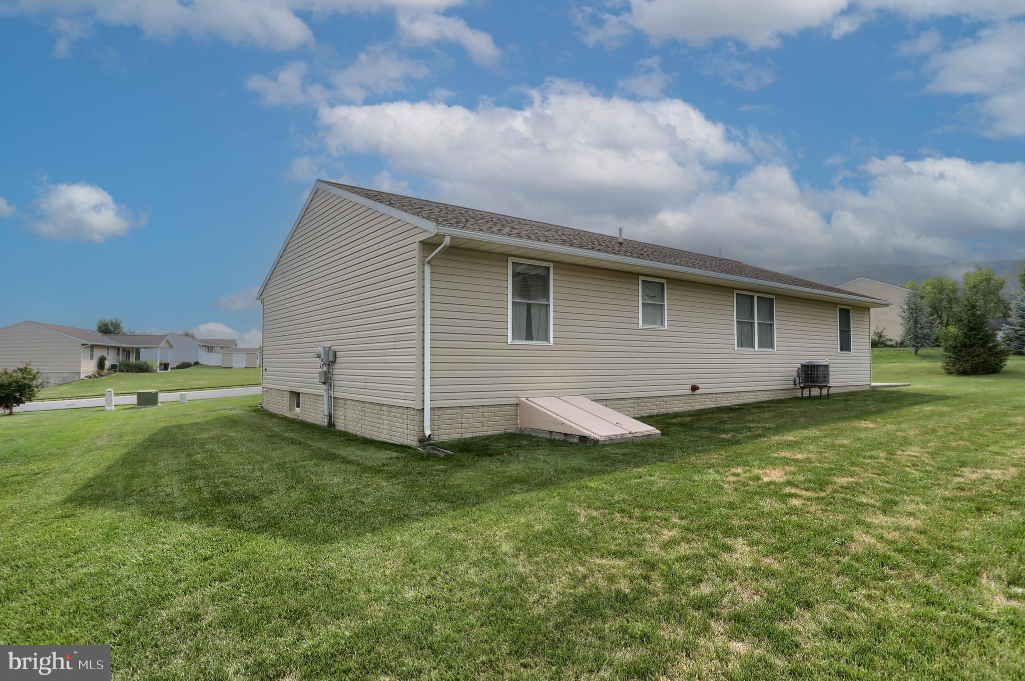 NEWBURG VILLAGE - Residential
