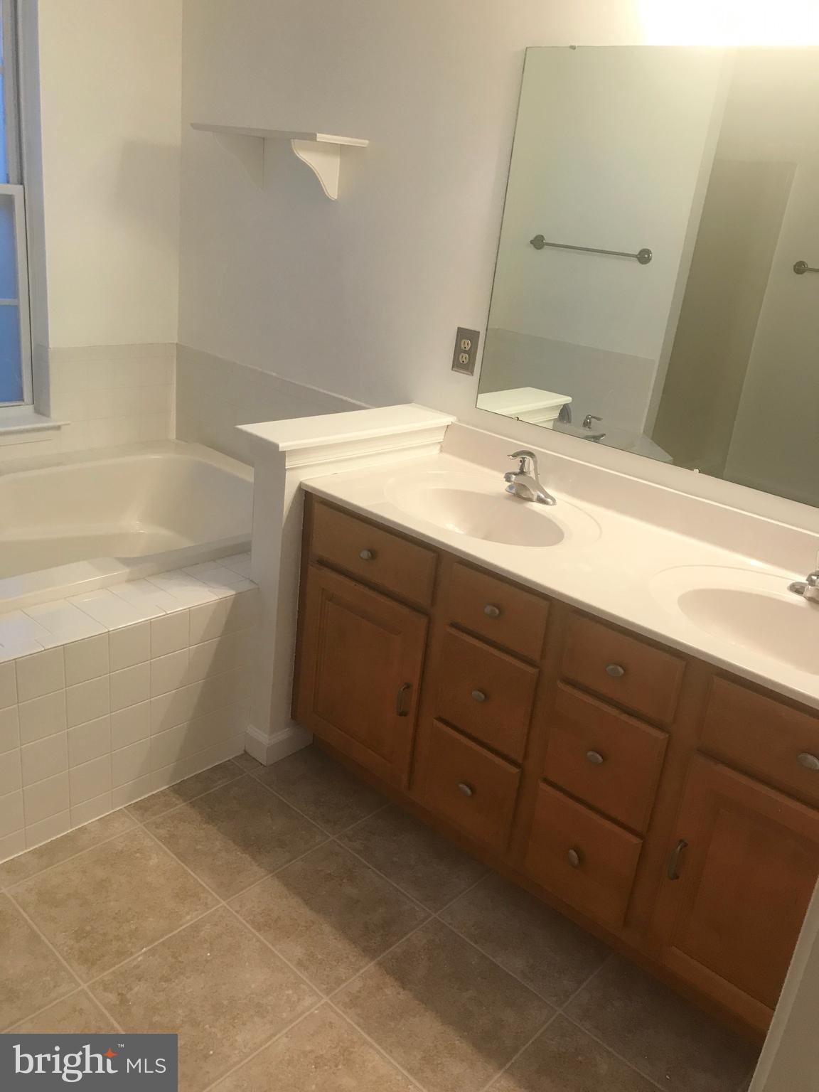 JACKSON HEIGHTS - Residential Lease