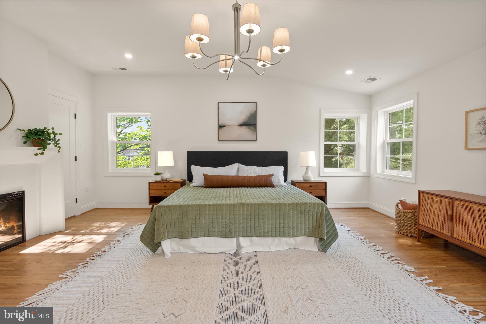 OVER LEE KNOLLS - Residential