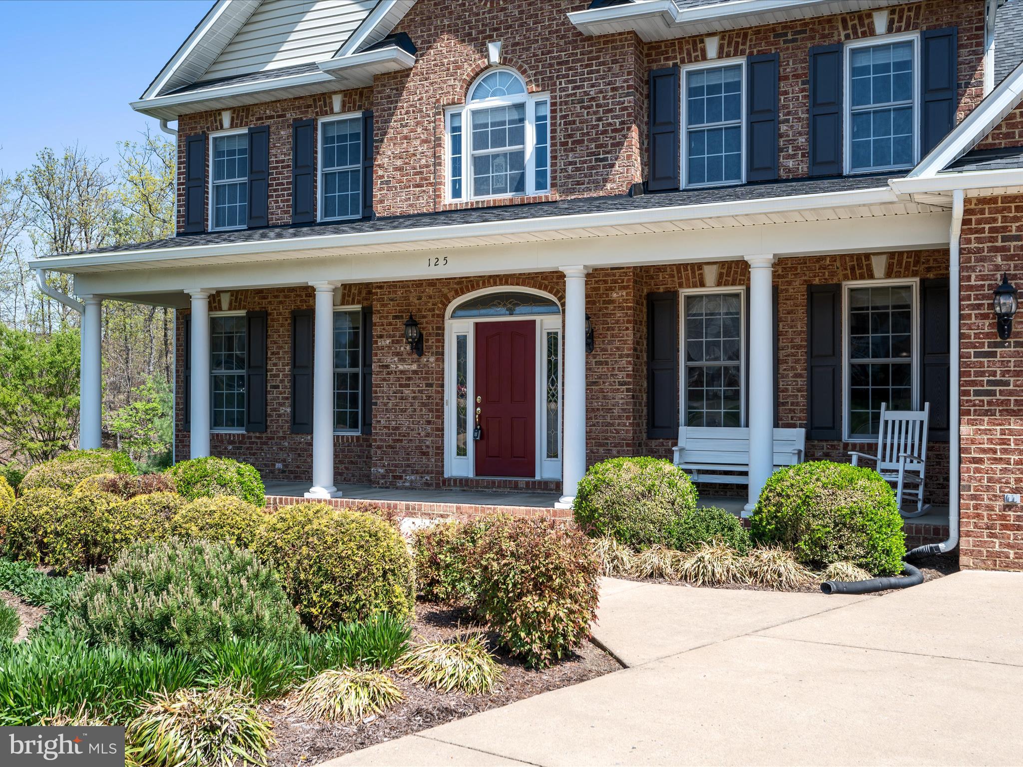 RAVEN POINTE - Residential