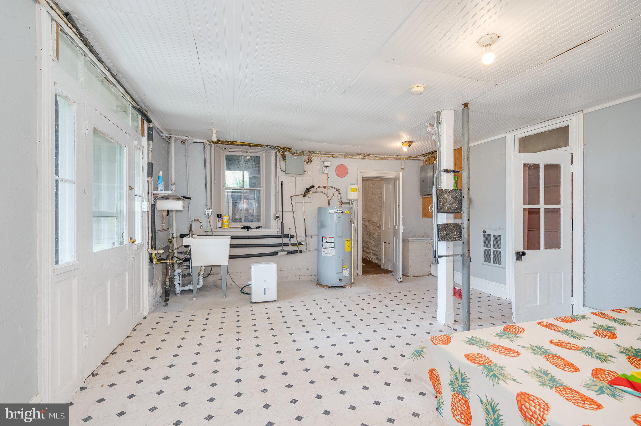 HARPERS FERRY - Residential