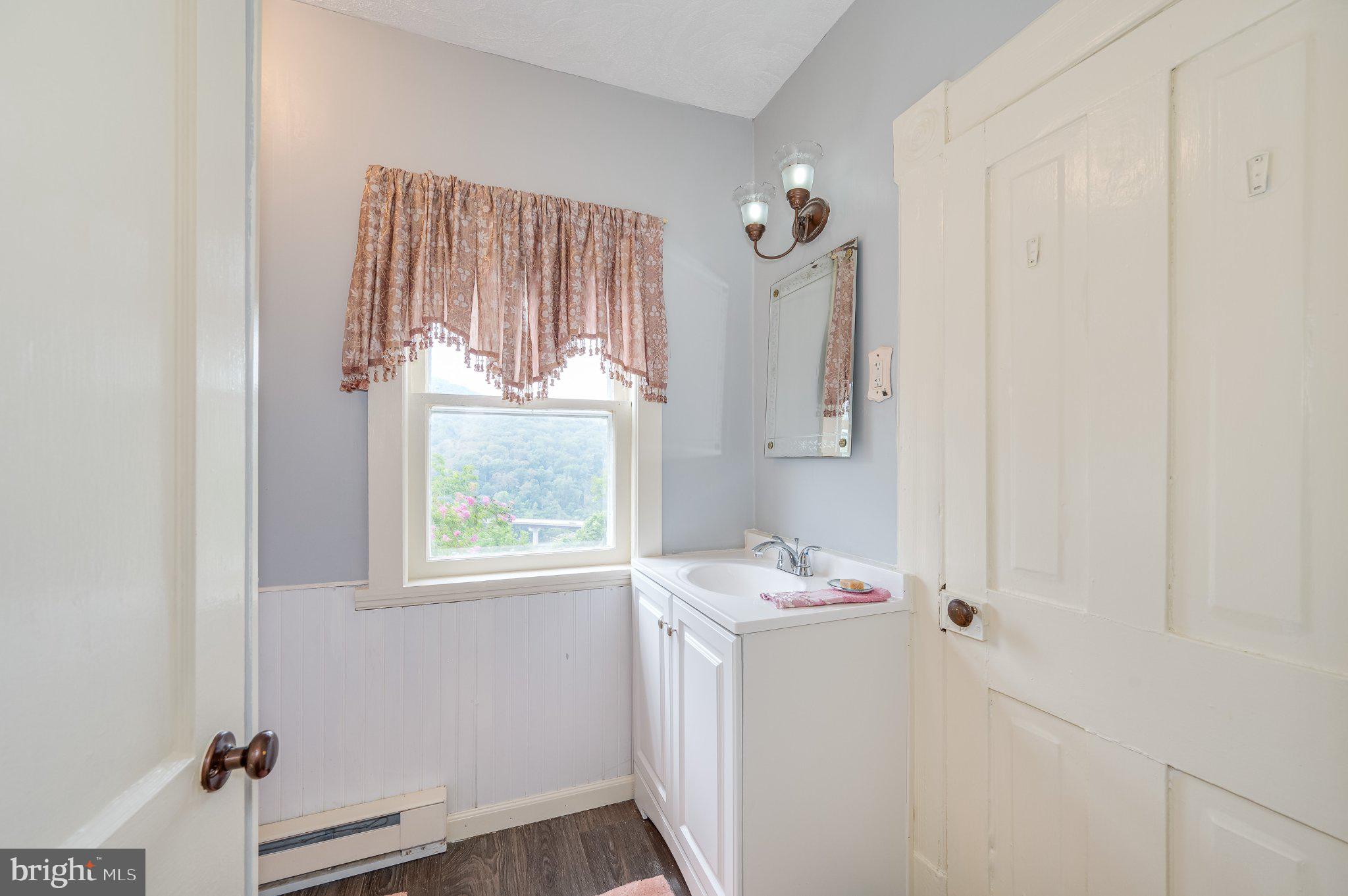 HARPERS FERRY - Residential
