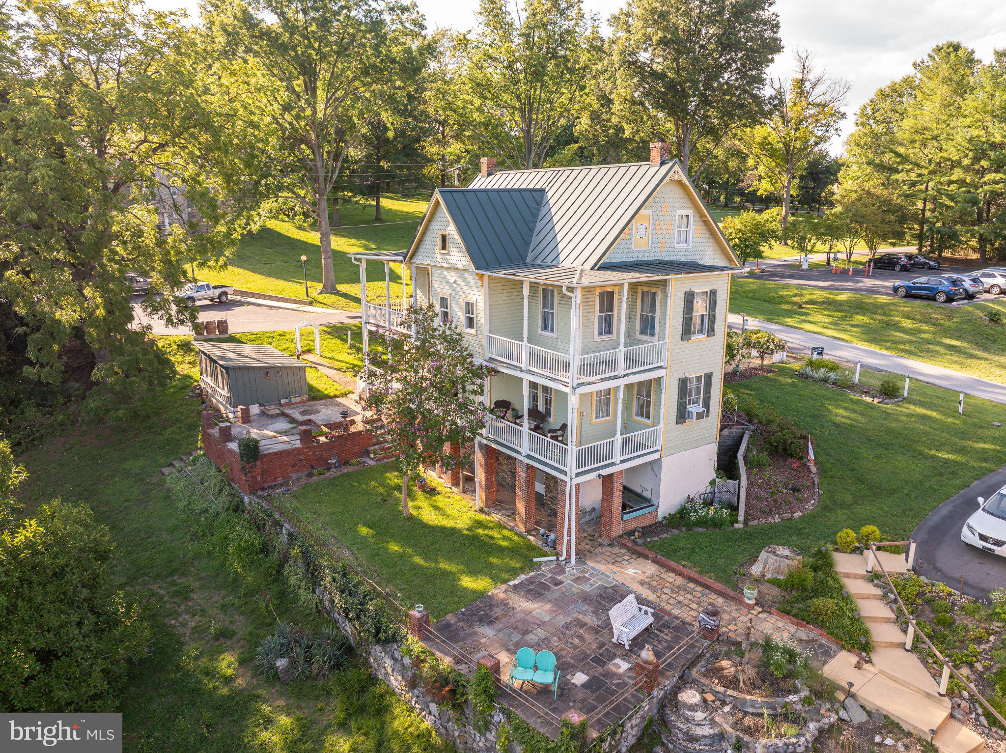 HARPERS FERRY - Residential