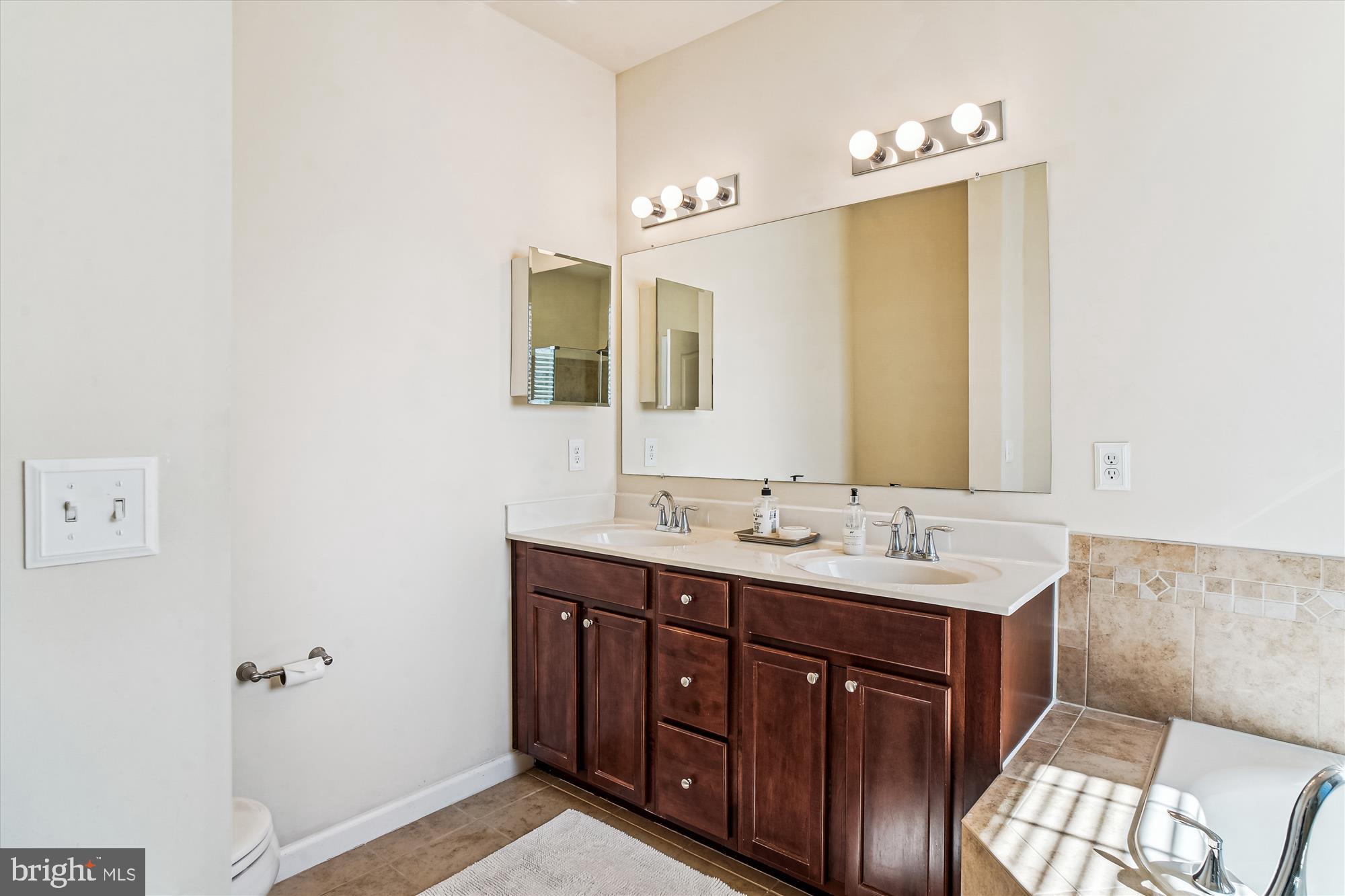 GATEWAY COMMONS - Residential