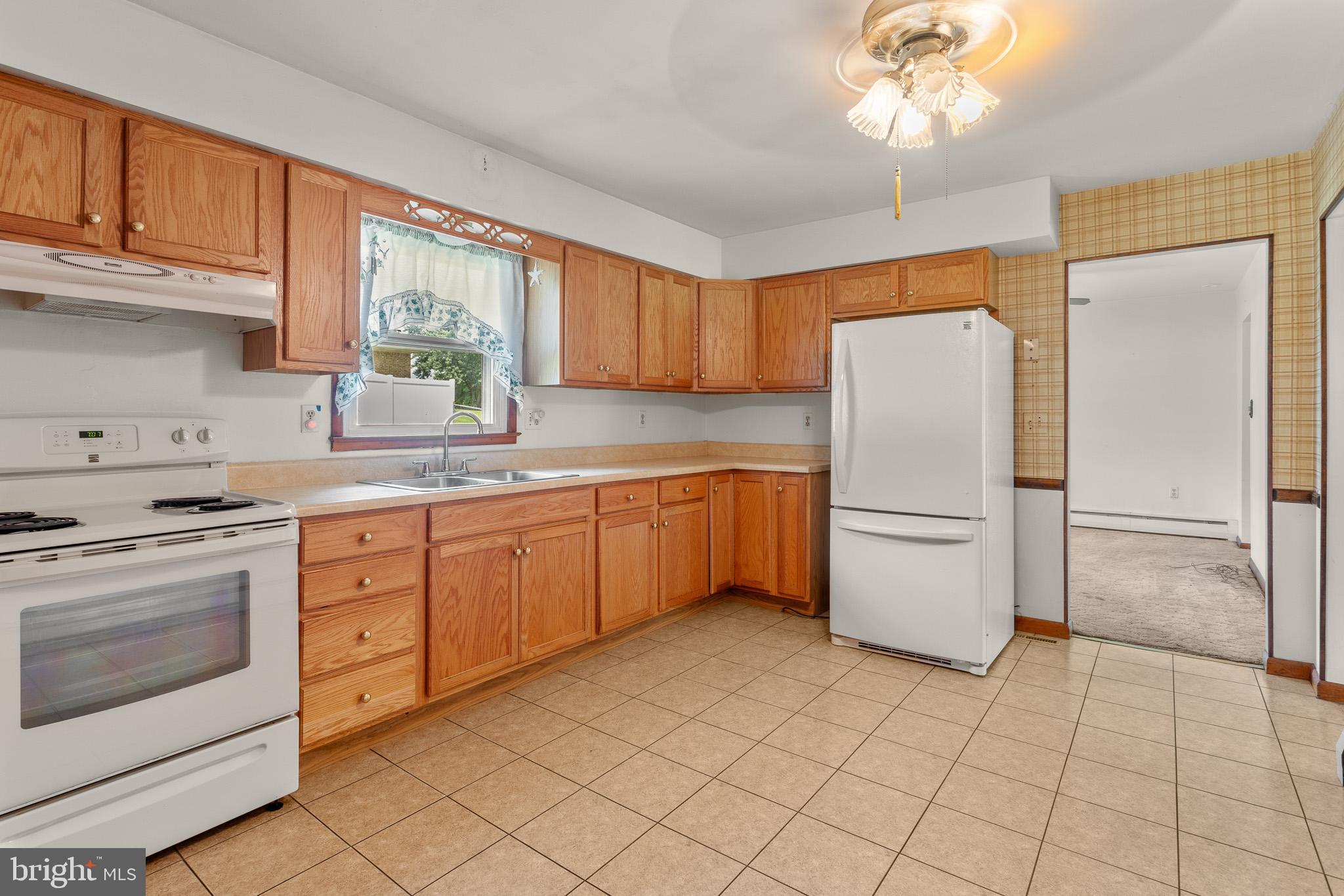 REGAL ESTATES - Residential