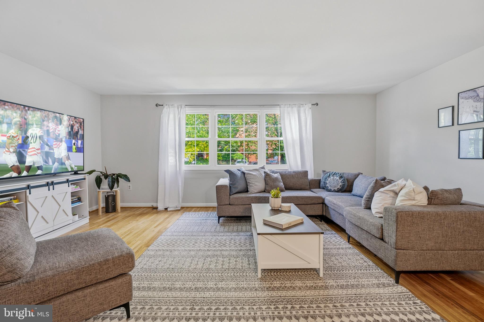DULANEY TOWERS - Residential