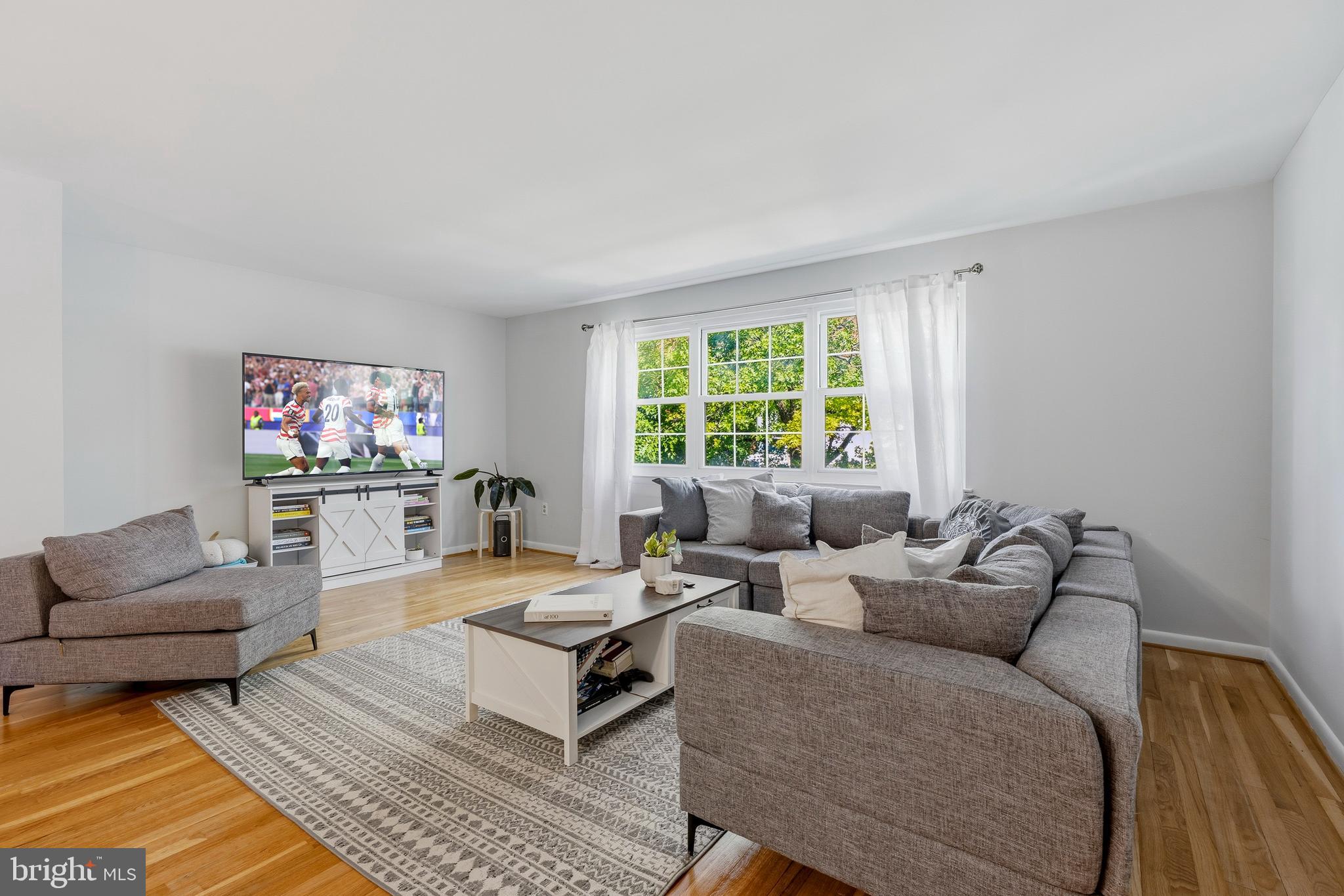 DULANEY TOWERS - Residential