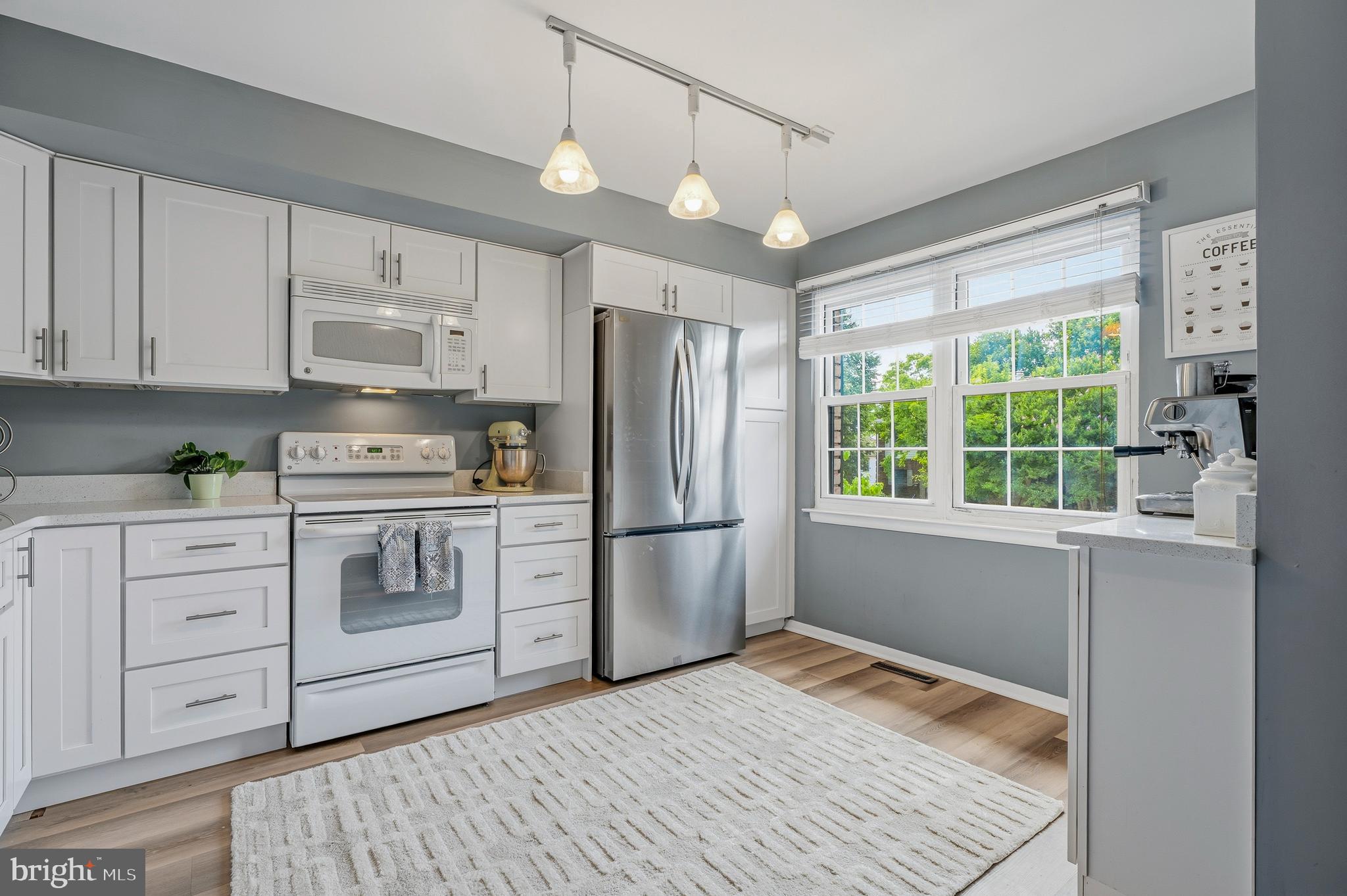 DULANEY TOWERS - Residential