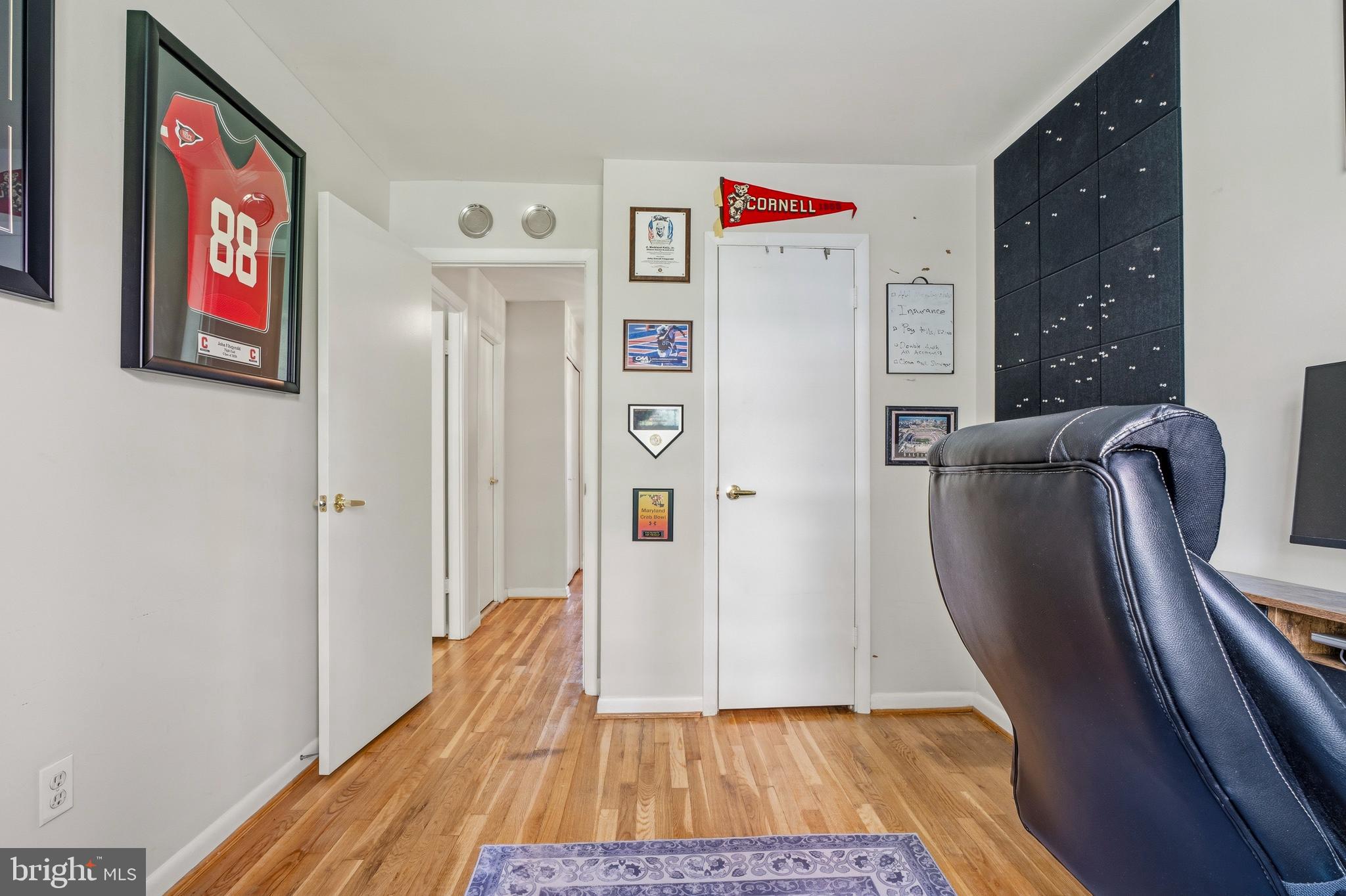 DULANEY TOWERS - Residential