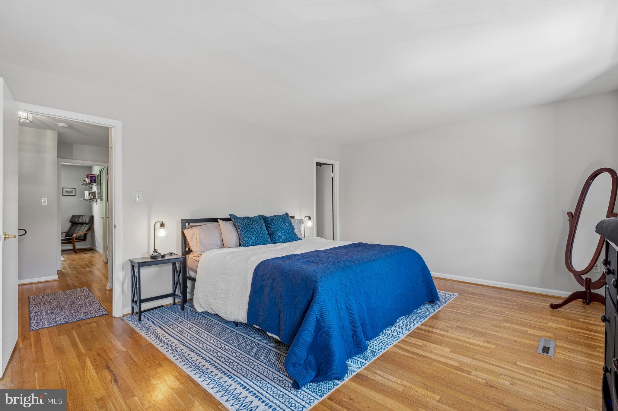 DULANEY TOWERS - Residential