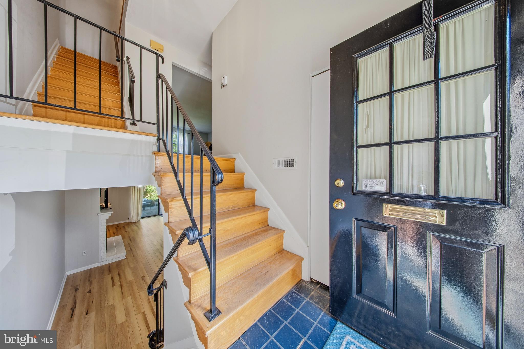DULANEY TOWERS - Residential