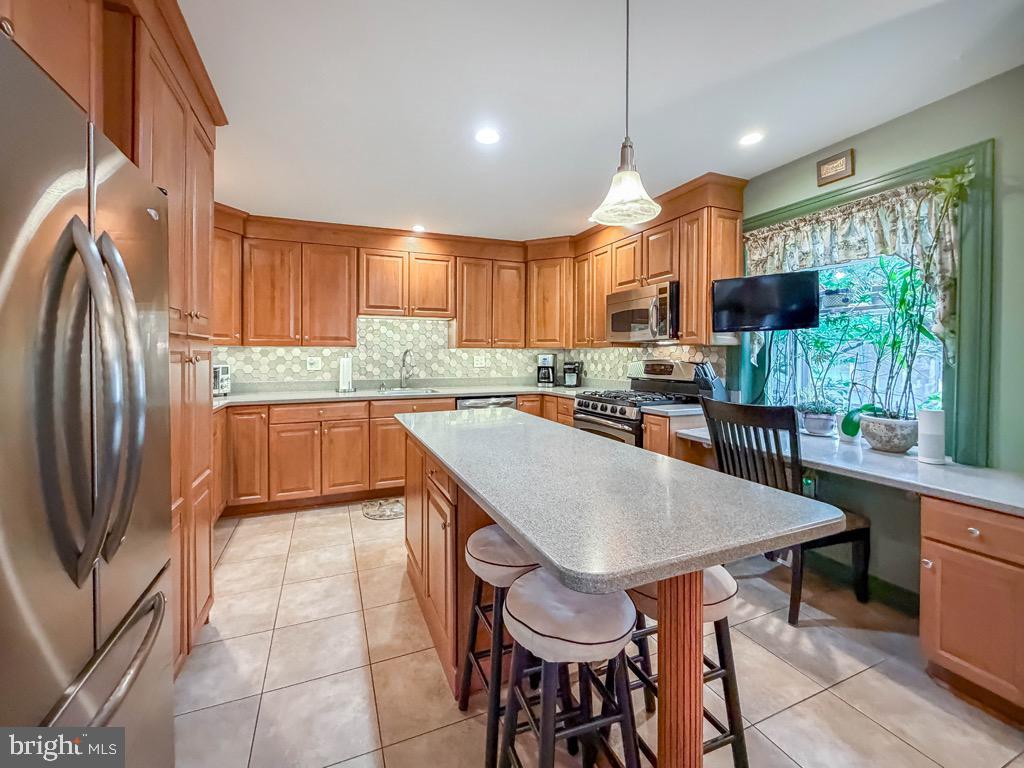 WOODLYN WEST - Residential
