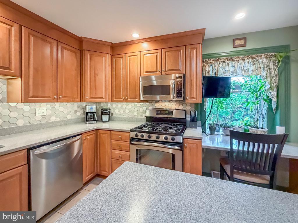 WOODLYN WEST - Residential