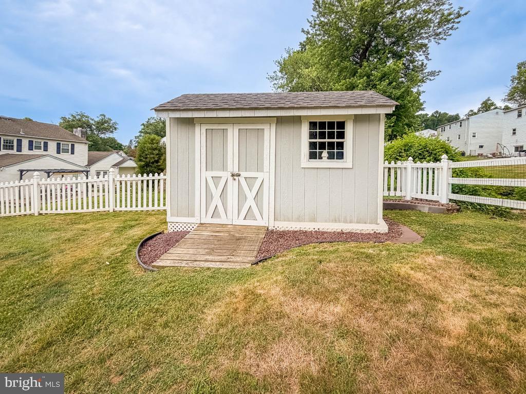WOODLYN WEST - Residential