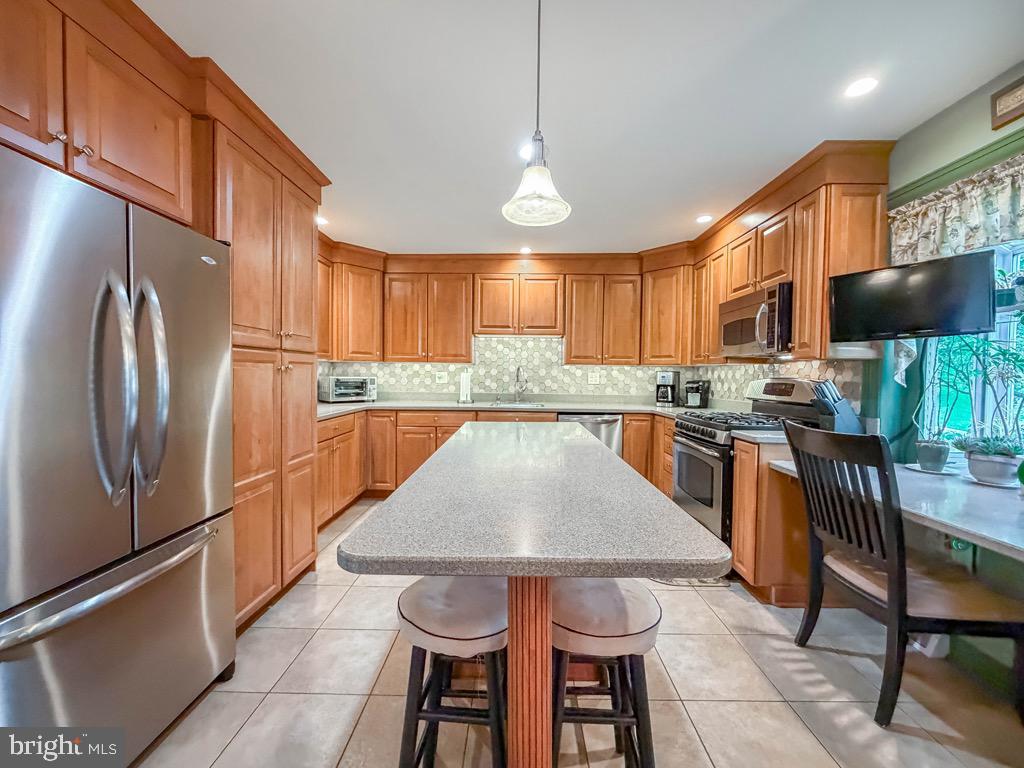 WOODLYN WEST - Residential