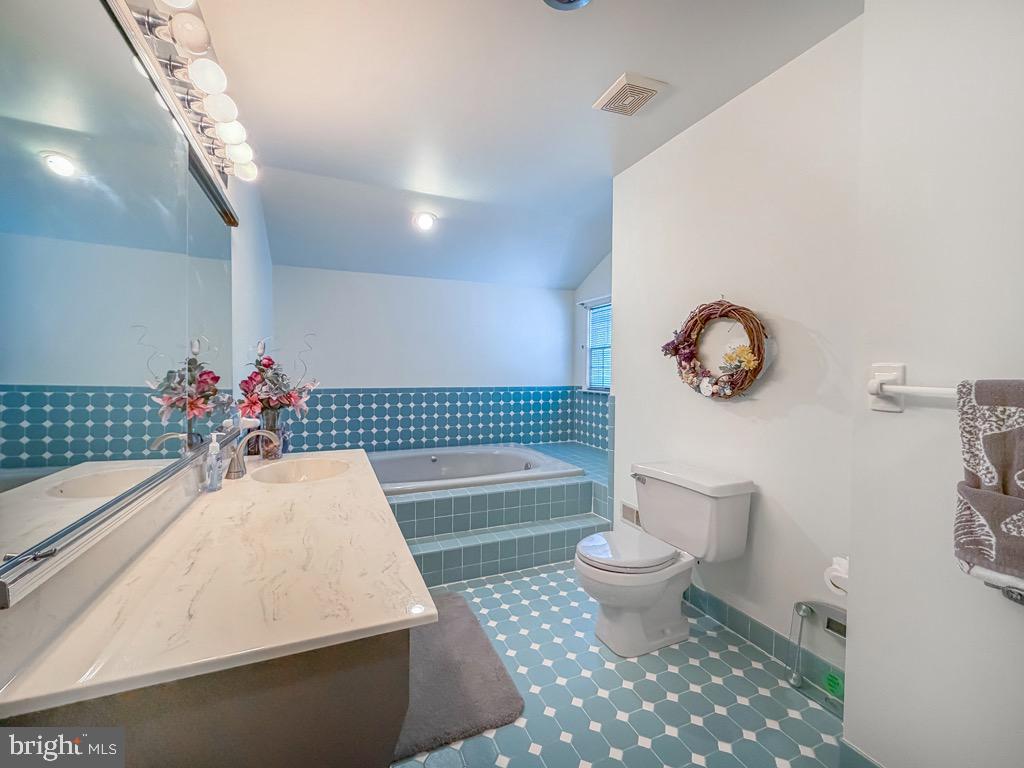 WOODLYN WEST - Residential