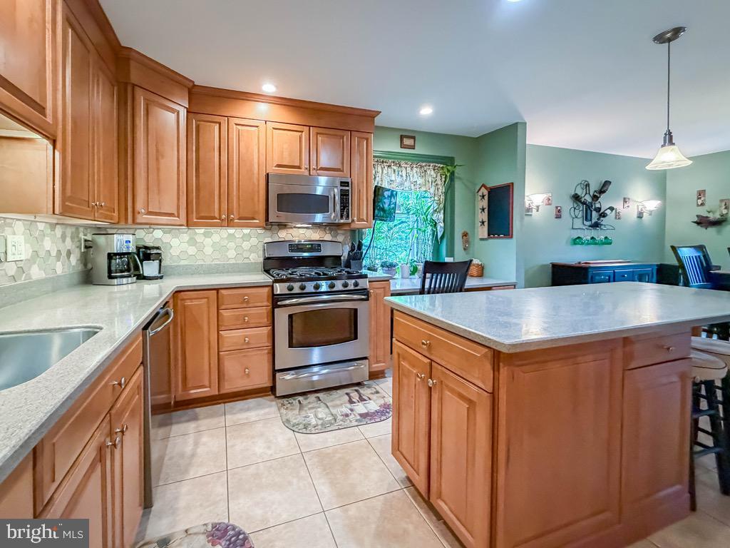 WOODLYN WEST - Residential