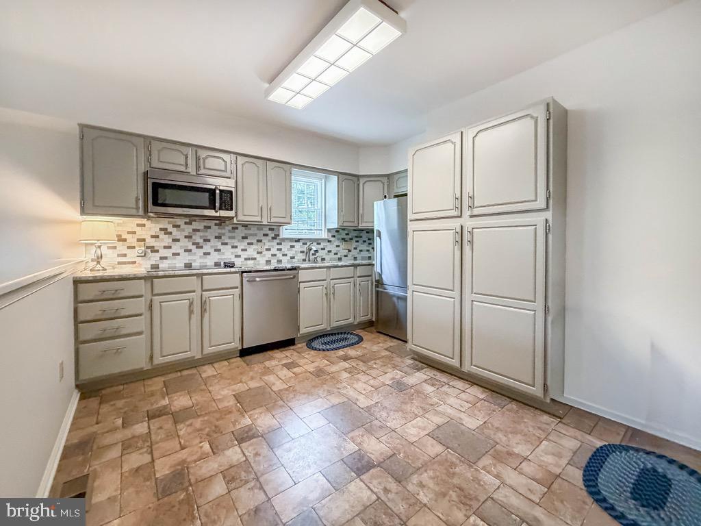 WOODLYN WEST - Residential