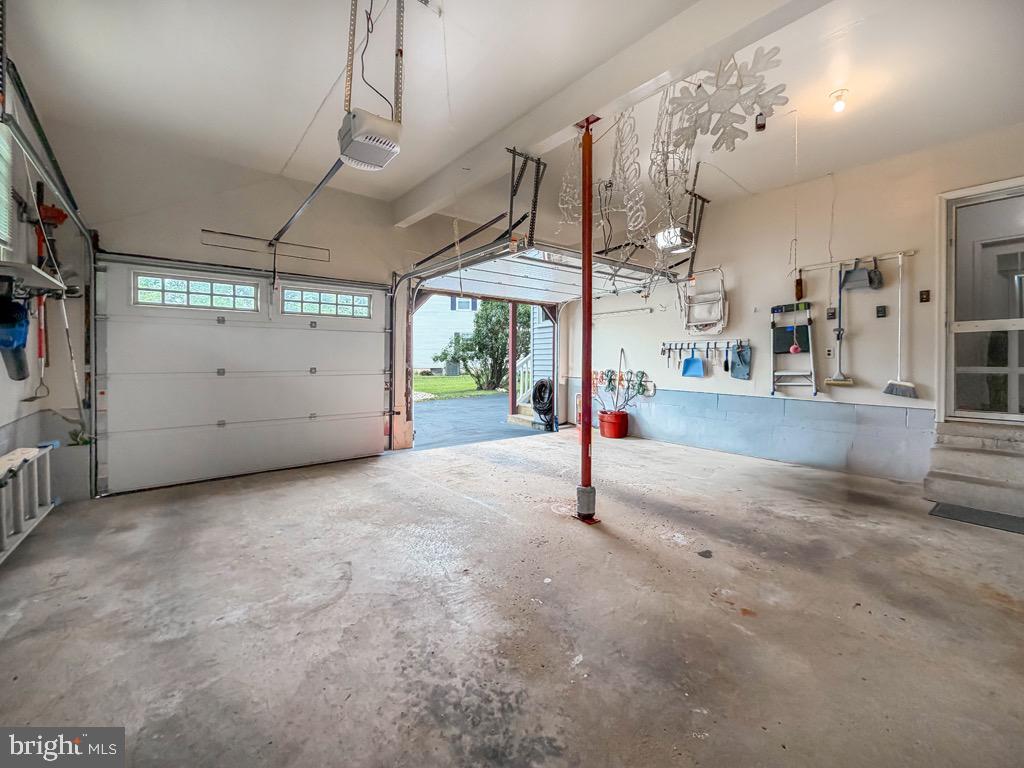 WOODLYN WEST - Residential