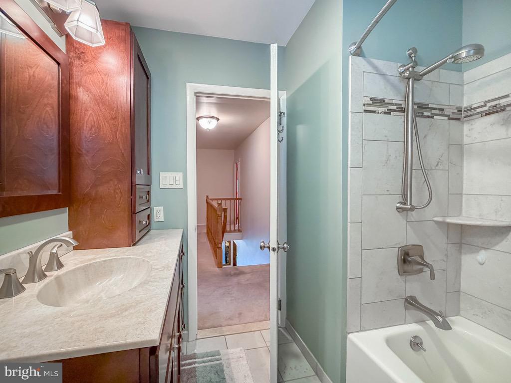 WOODLYN WEST - Residential
