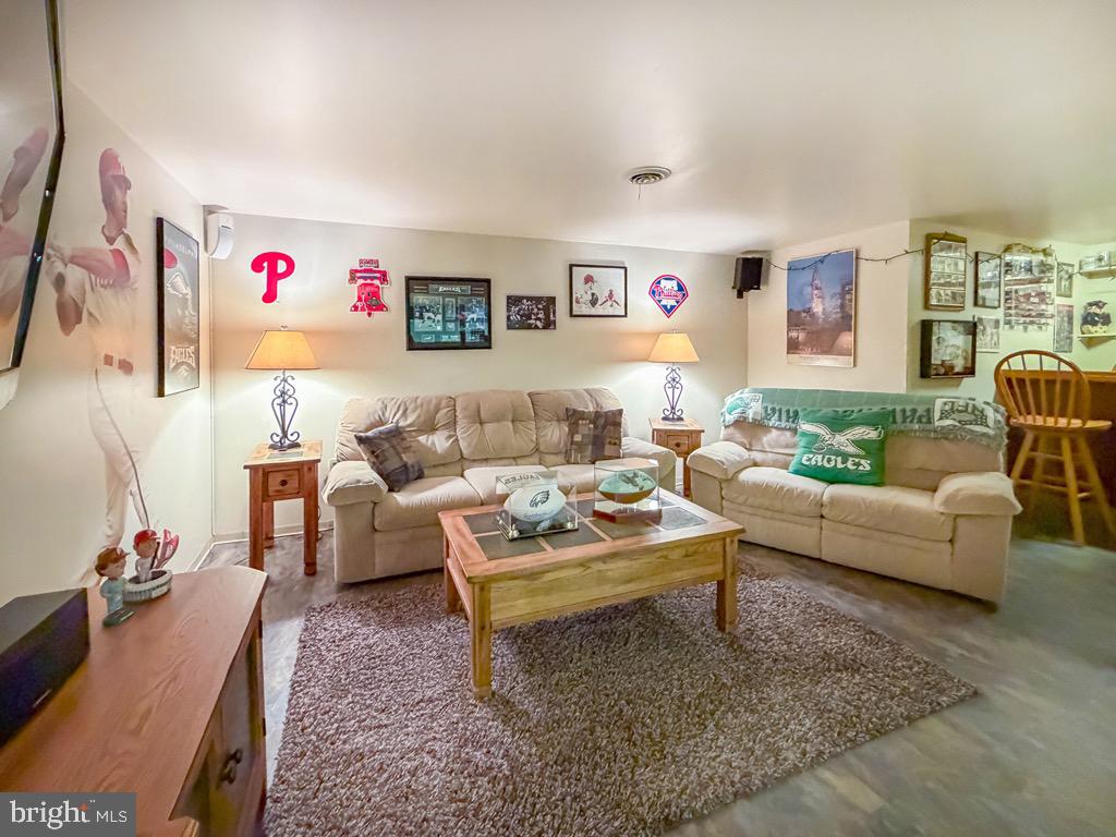 WOODLYN WEST - Residential