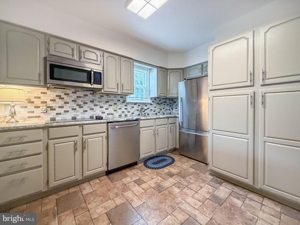 WOODLYN WEST - Residential