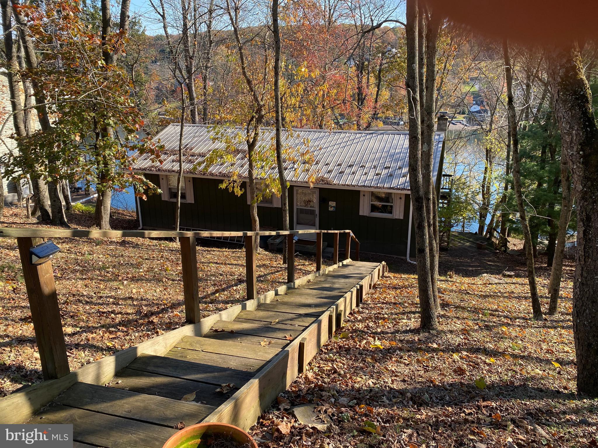 LAKE WYNONAH - Residential