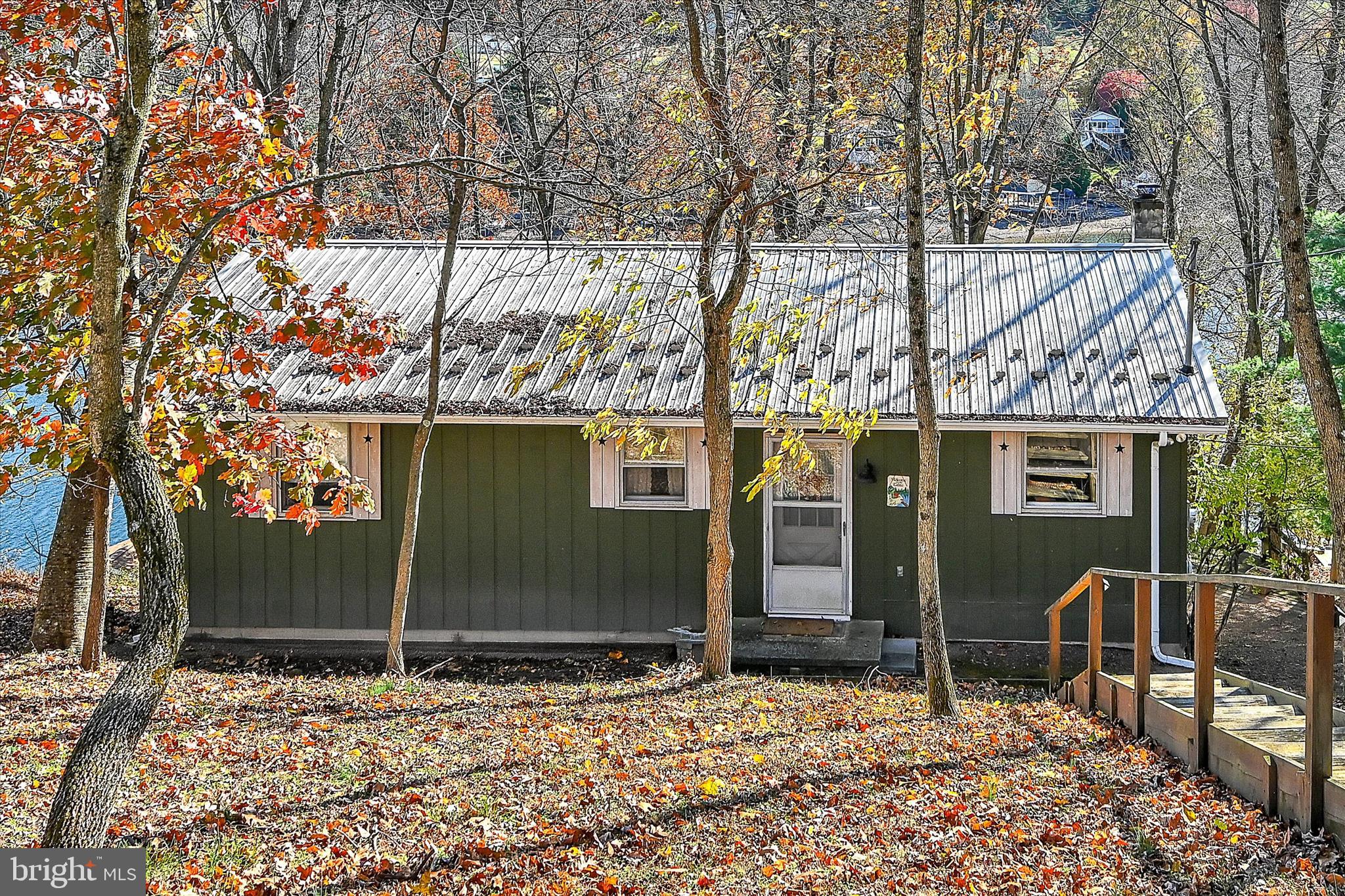 LAKE WYNONAH - Residential