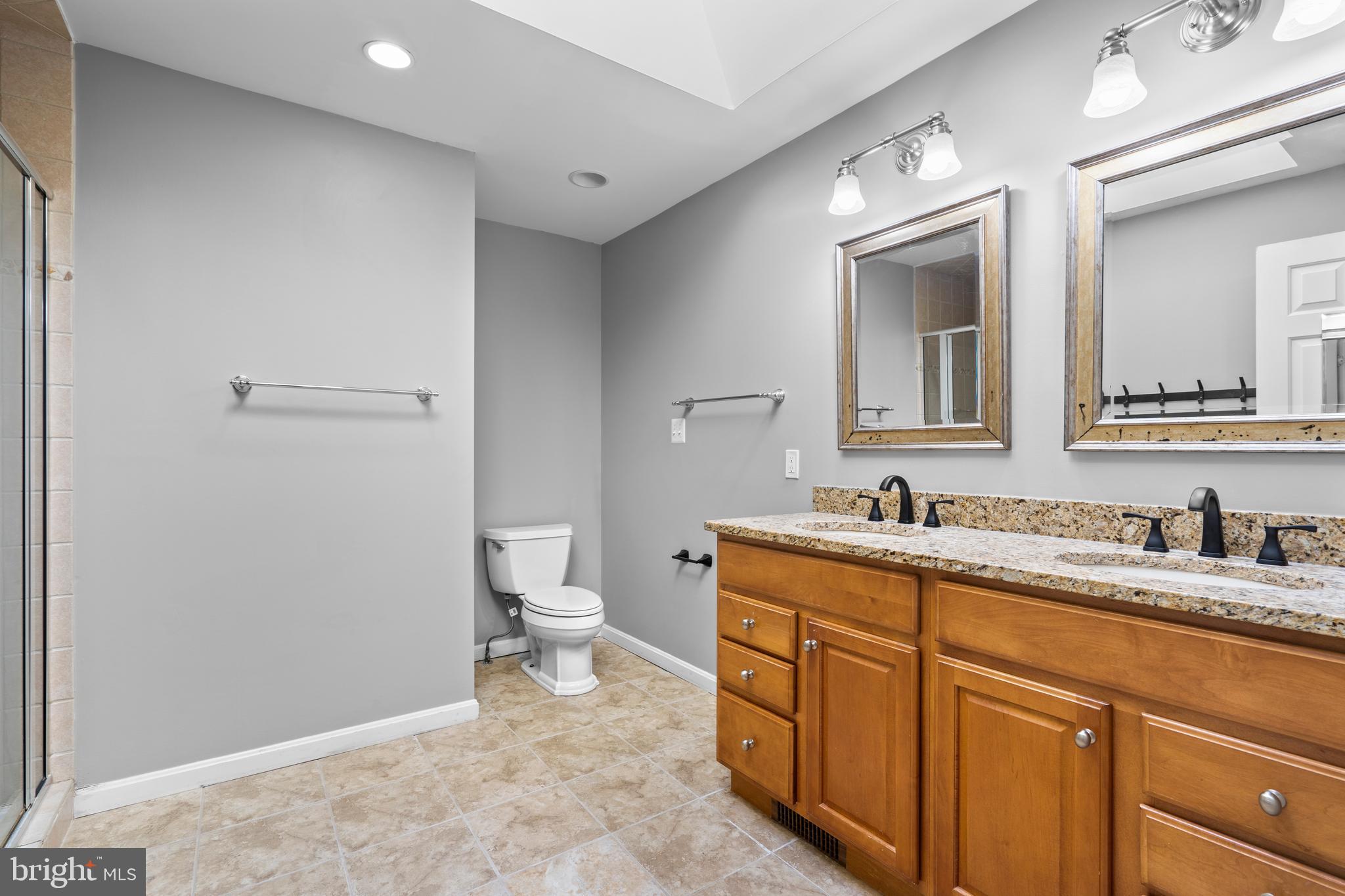 CHESTERBROOK WOODS - Residential Lease