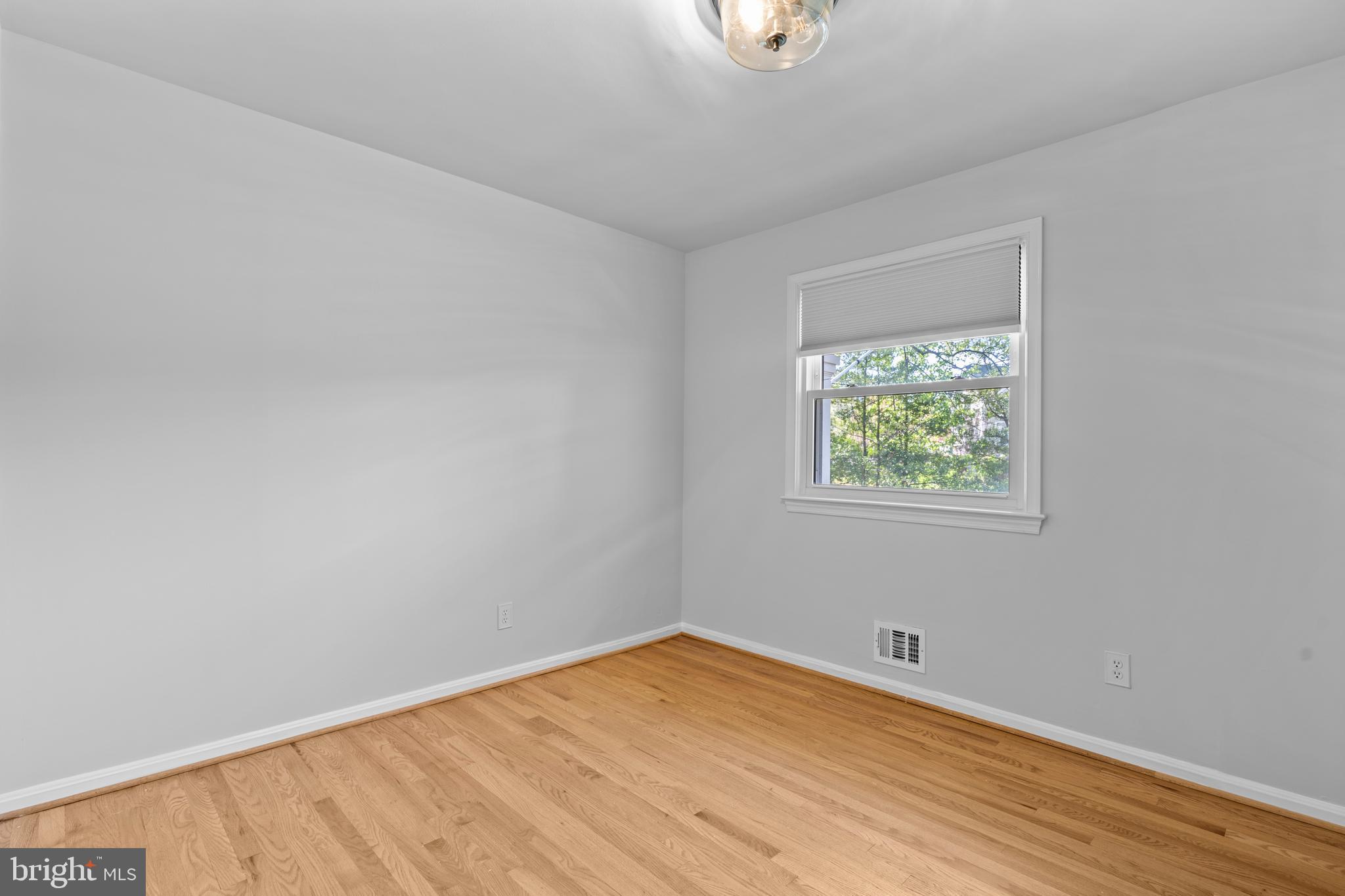 CHESTERBROOK WOODS - Residential Lease