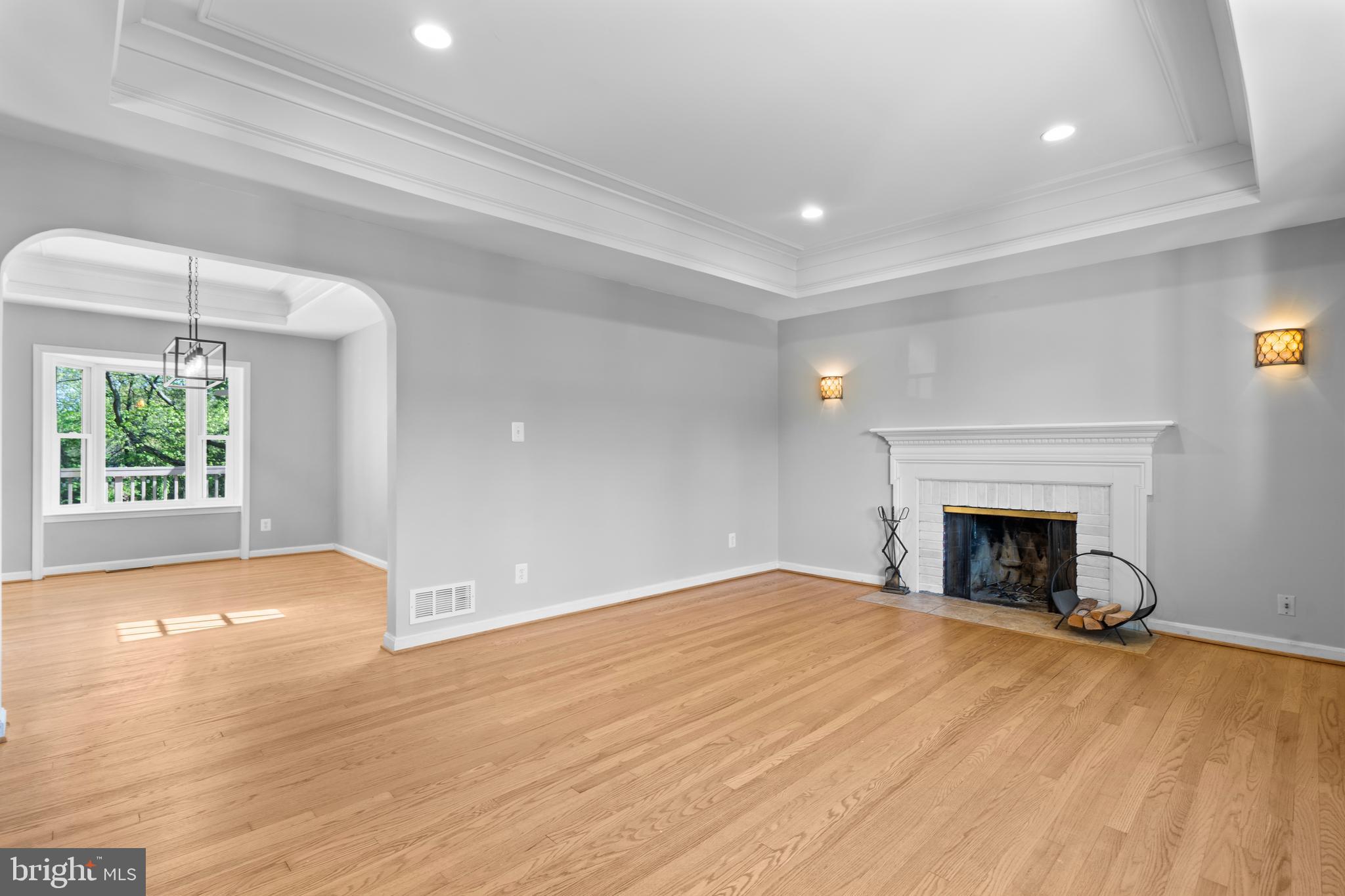 CHESTERBROOK WOODS - Residential Lease