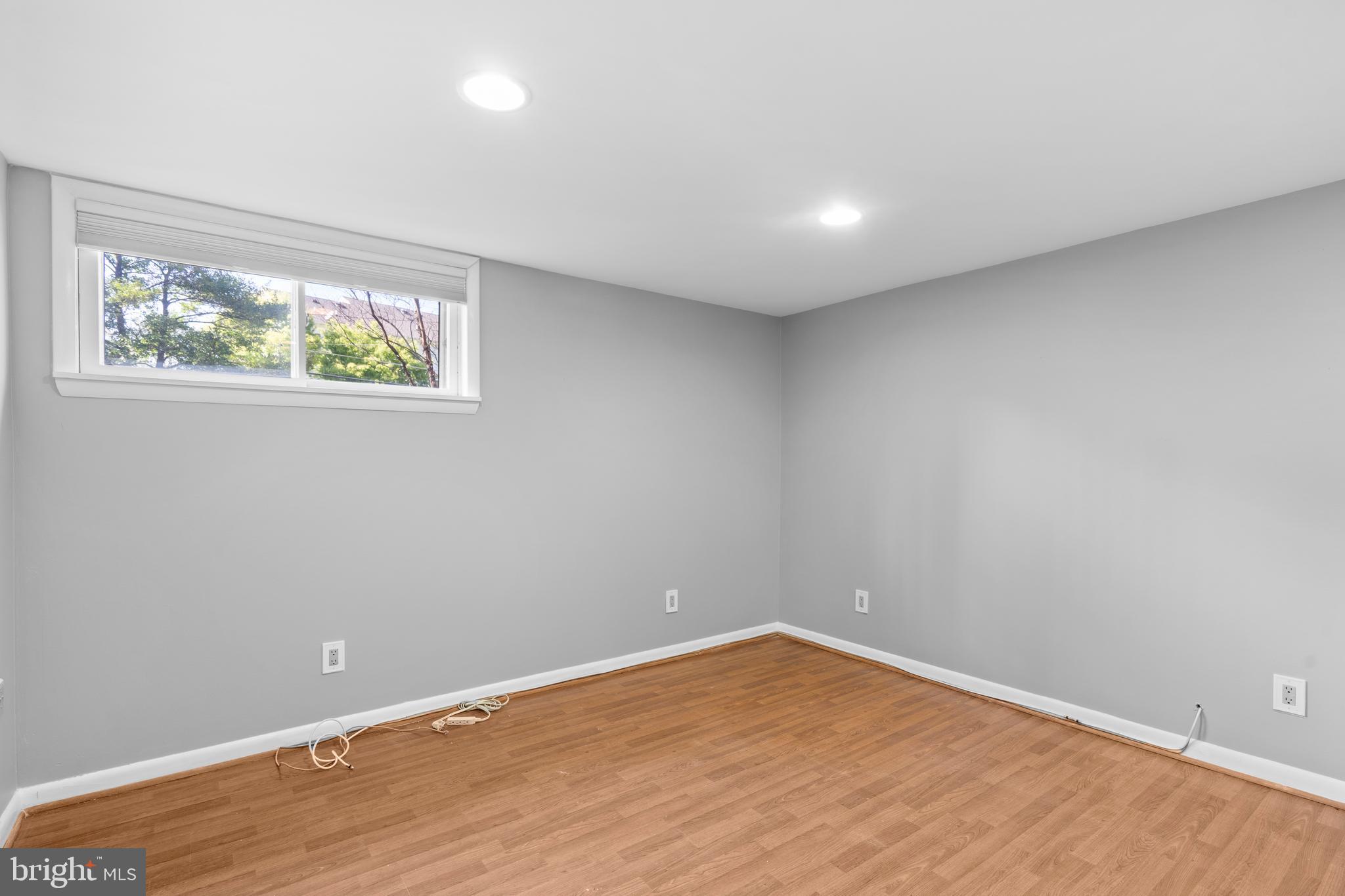 CHESTERBROOK WOODS - Residential Lease