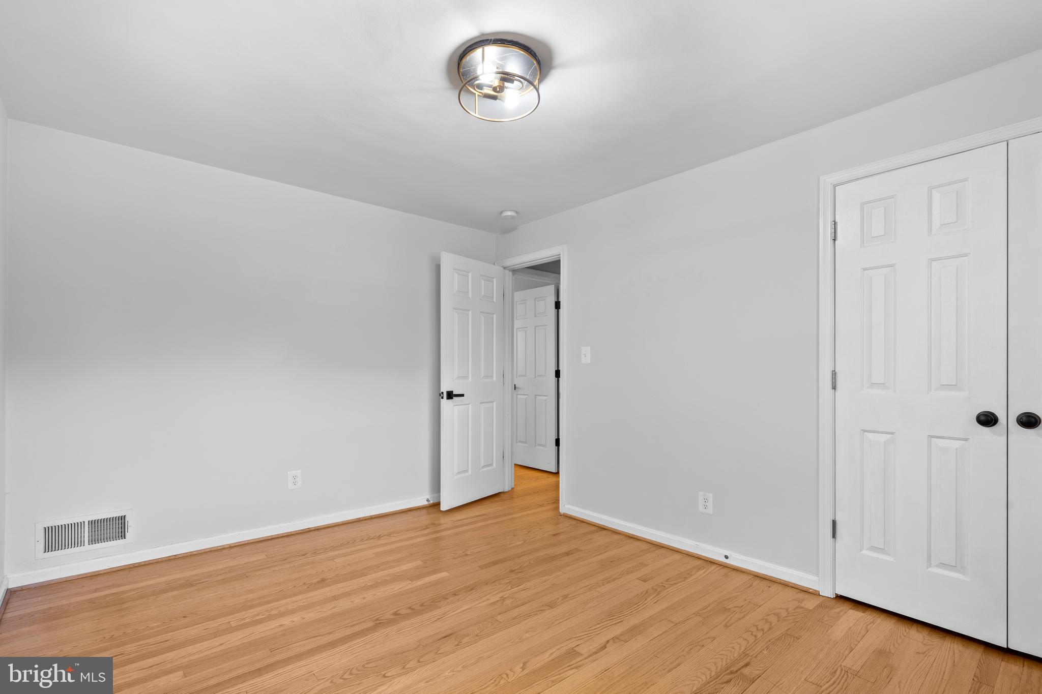 CHESTERBROOK WOODS - Residential Lease
