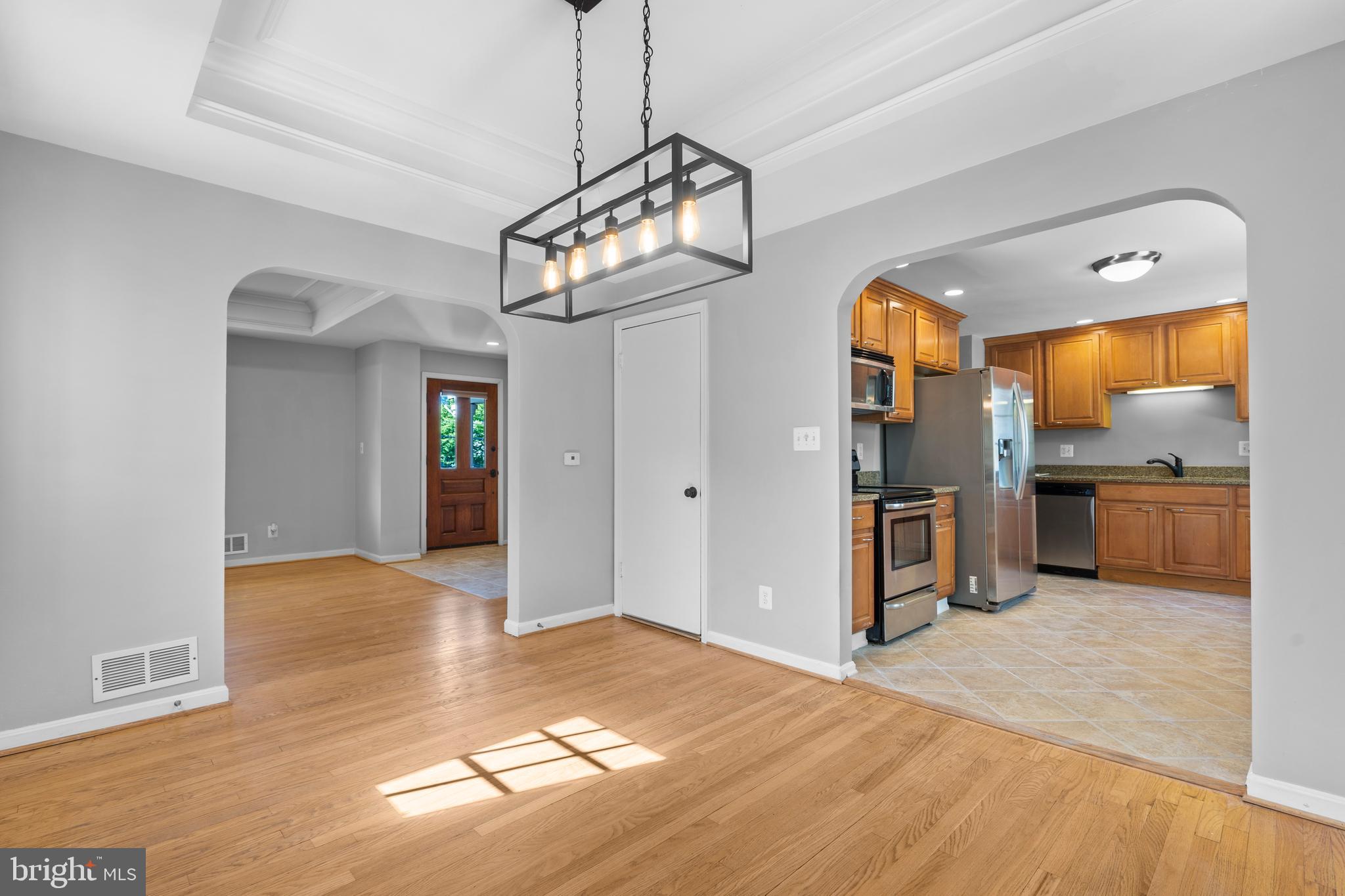CHESTERBROOK WOODS - Residential Lease